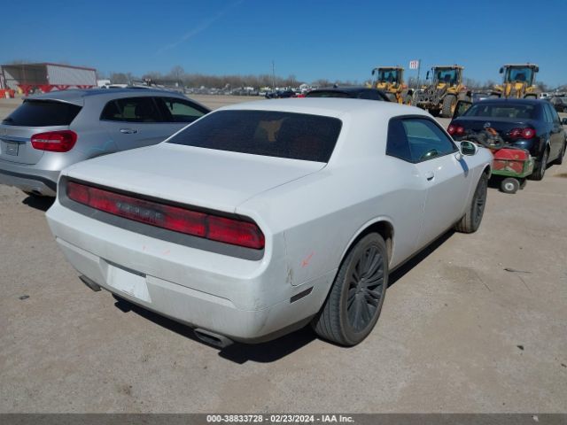 Photo 3 VIN: 2B3CJ4DGXBH502152 - DODGE CHALLENGER 