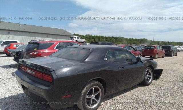 Photo 3 VIN: 2B3CJ4DV2AH240768 - DODGE CHALLENGER 