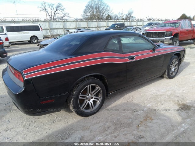 Photo 3 VIN: 2B3CJ4DV5AH179397 - DODGE CHALLENGER 