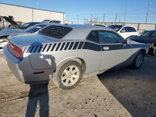 Photo 2 VIN: 2B3CJ4DV8AH313500 - DODGE CHALLENGER 