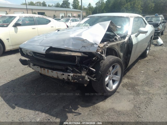 Photo 5 VIN: 2B3CJ4DV9AH323761 - DODGE CHALLENGER 