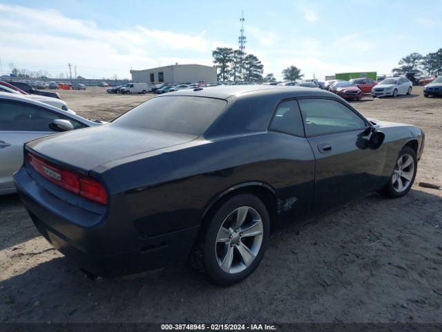 Photo 3 VIN: 2B3CJ4DVXAH210997 - DODGE CHALLENGER 