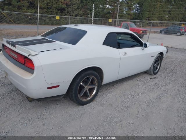 Photo 3 VIN: 2B3CJ4DVXAH323607 - DODGE CHALLENGER 