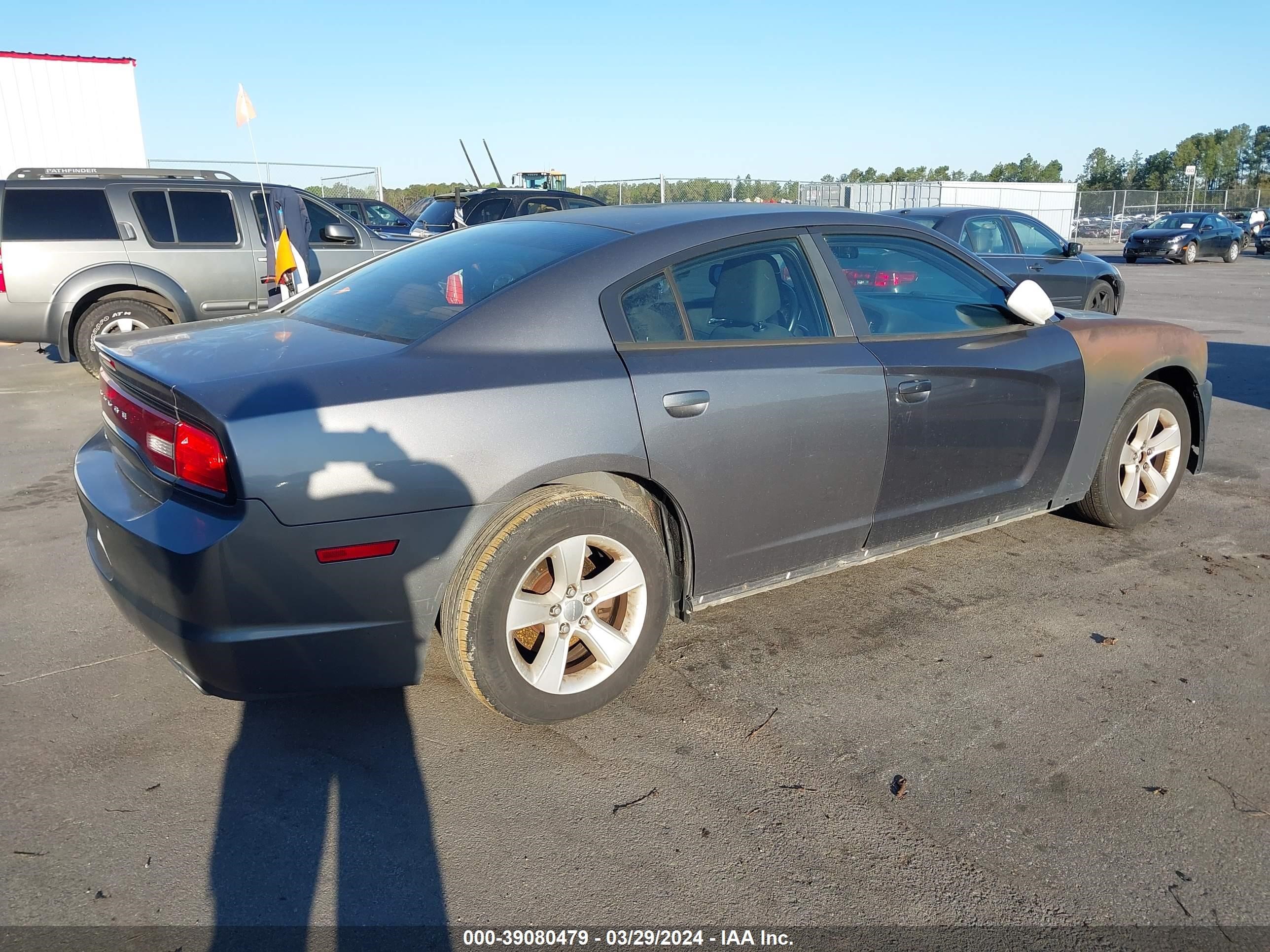 Photo 3 VIN: 2B3CL3CG0BH607966 - DODGE CHARGER 