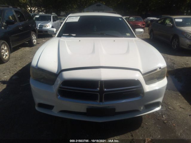 Photo 5 VIN: 2B3CL3CG4BH607937 - DODGE CHARGER 