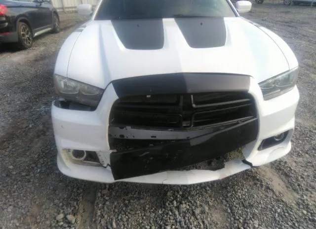 Photo 5 VIN: 2B3CL3CGXBH544701 - DODGE CHARGER 