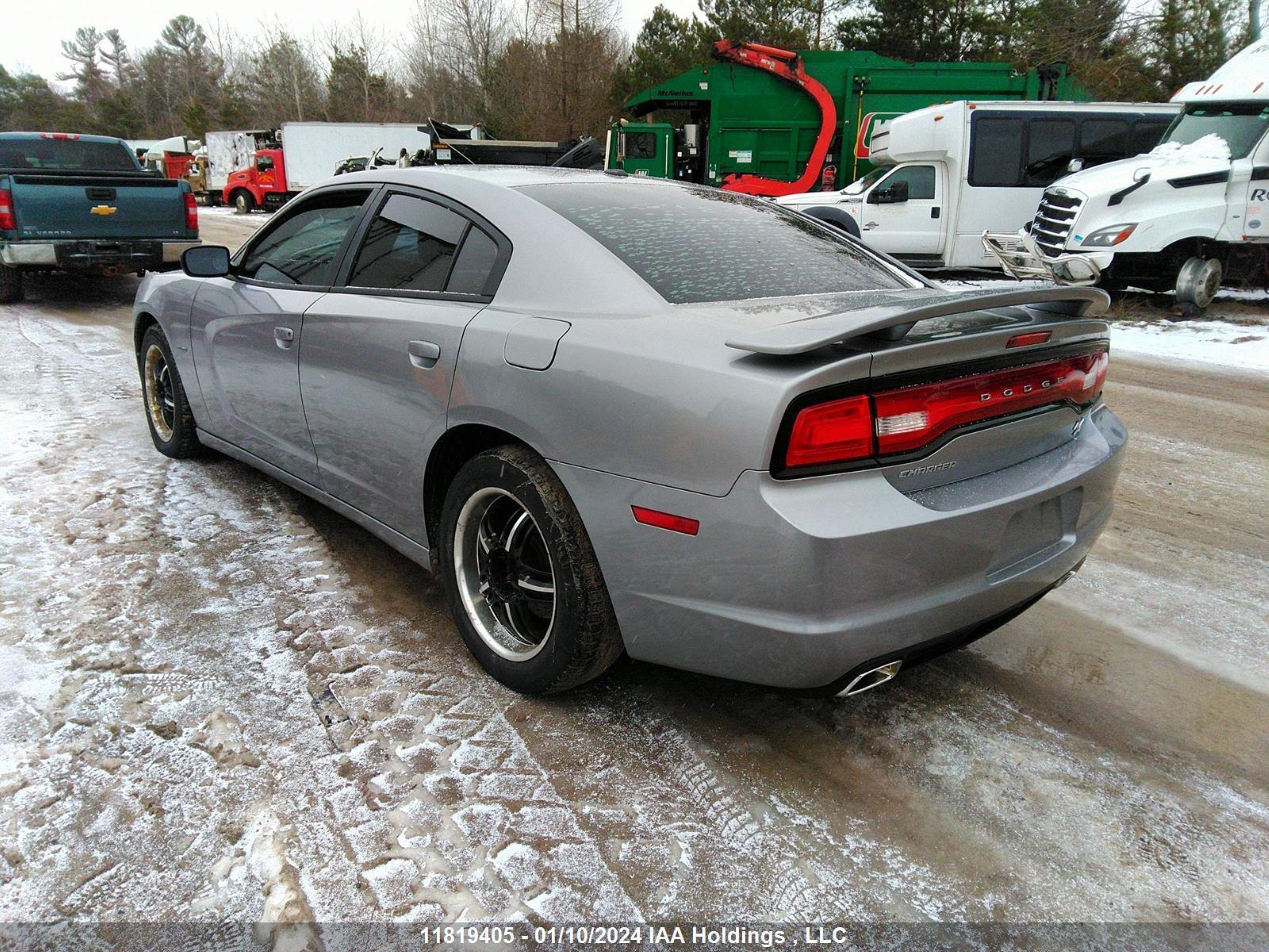 Photo 2 VIN: 2B3CL5CT3BH572073 - DODGE CHARGER 