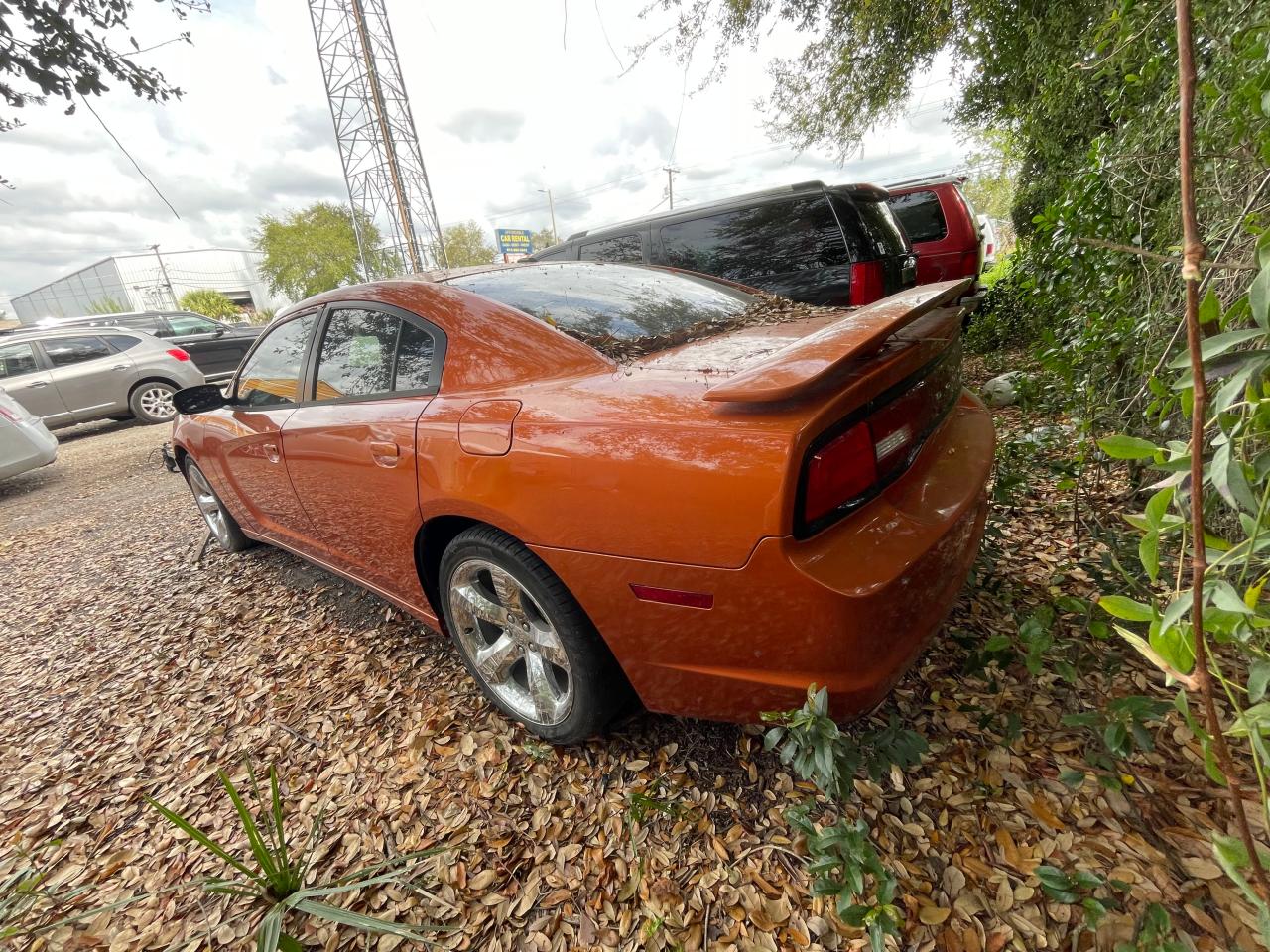 Photo 2 VIN: 2B3CL5CT7BH506609 - DODGE CHARGER 