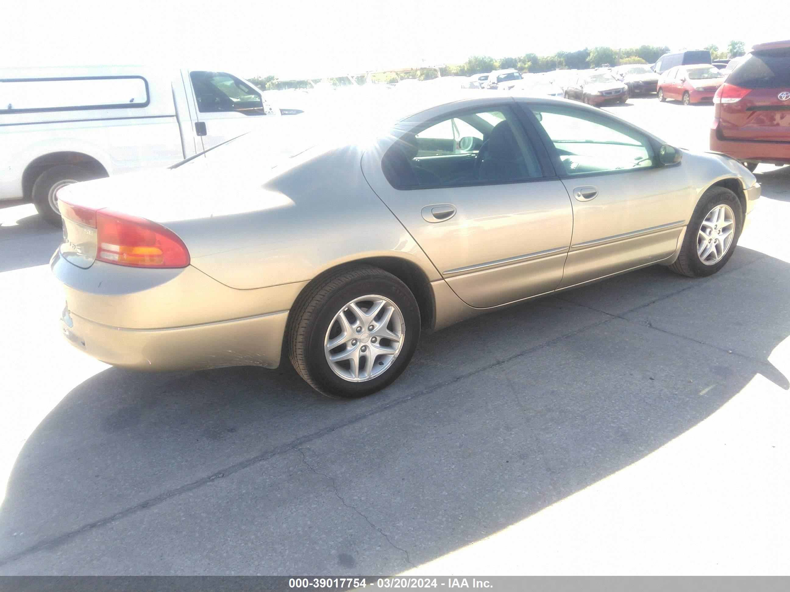 Photo 3 VIN: 2B3HD46R02H246339 - DODGE INTREPID 