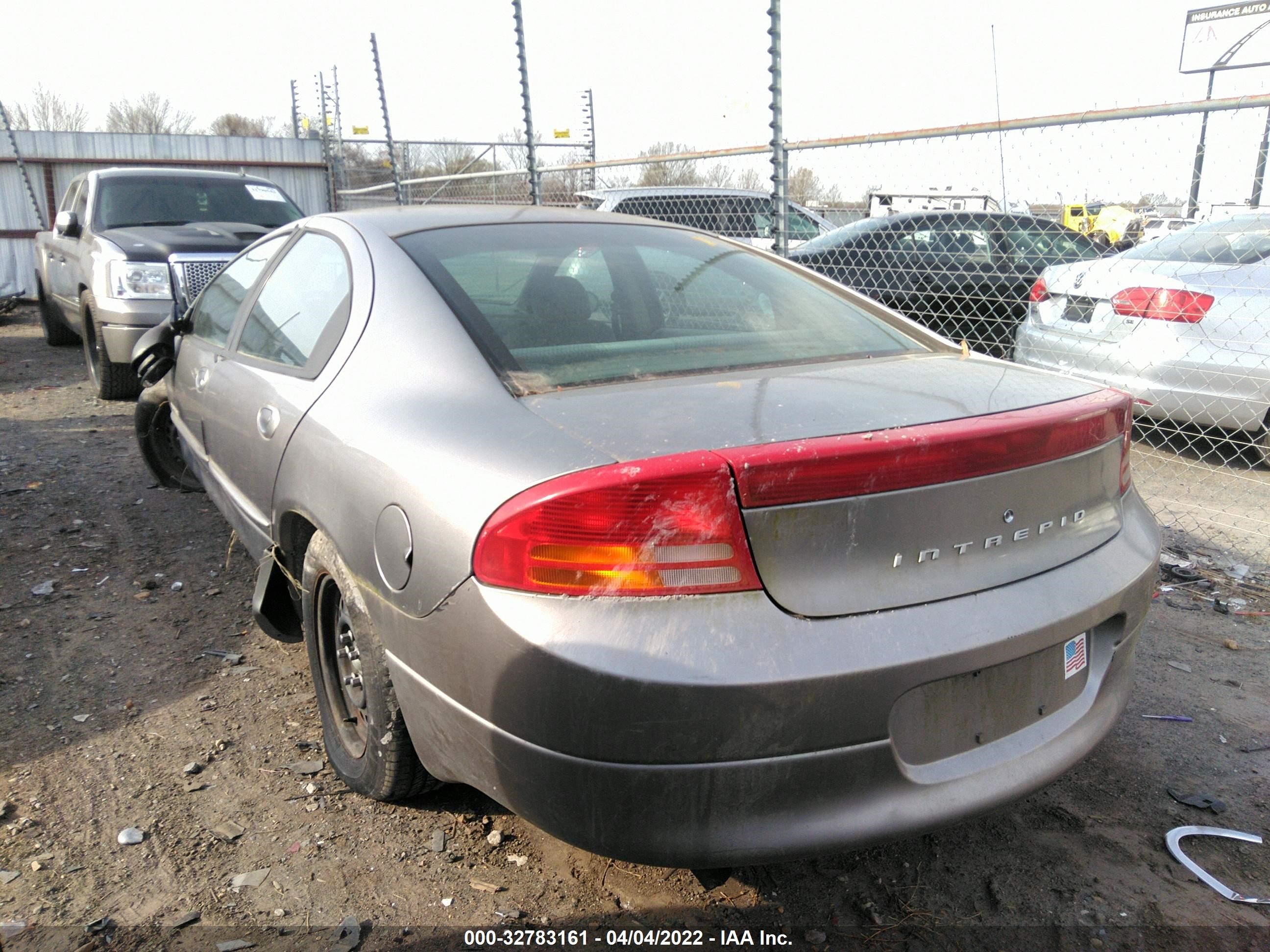 Photo 2 VIN: 2B3HD46R1WH122229 - DODGE INTREPID 