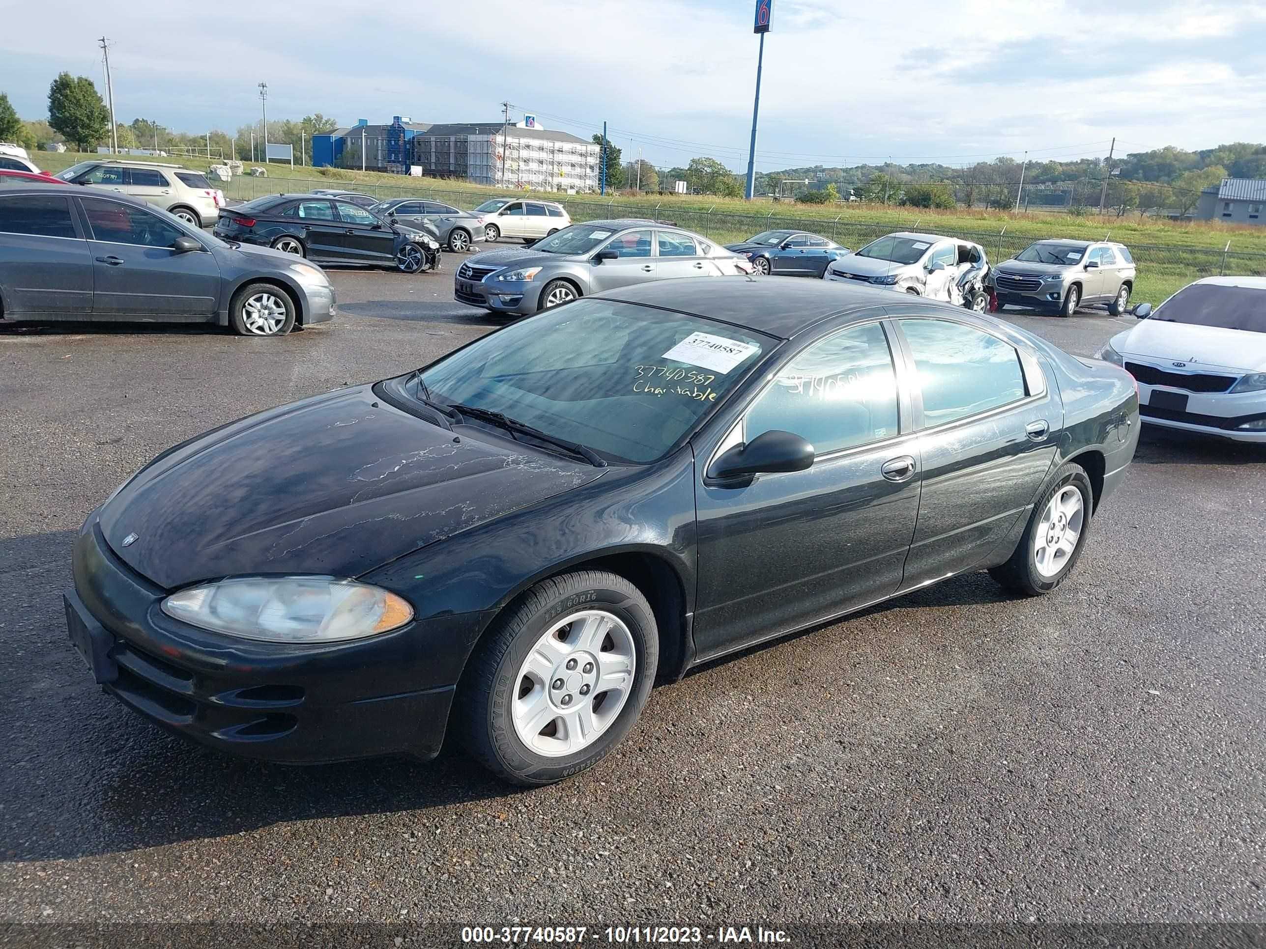 Photo 1 VIN: 2B3HD46R62H257197 - DODGE INTREPID 