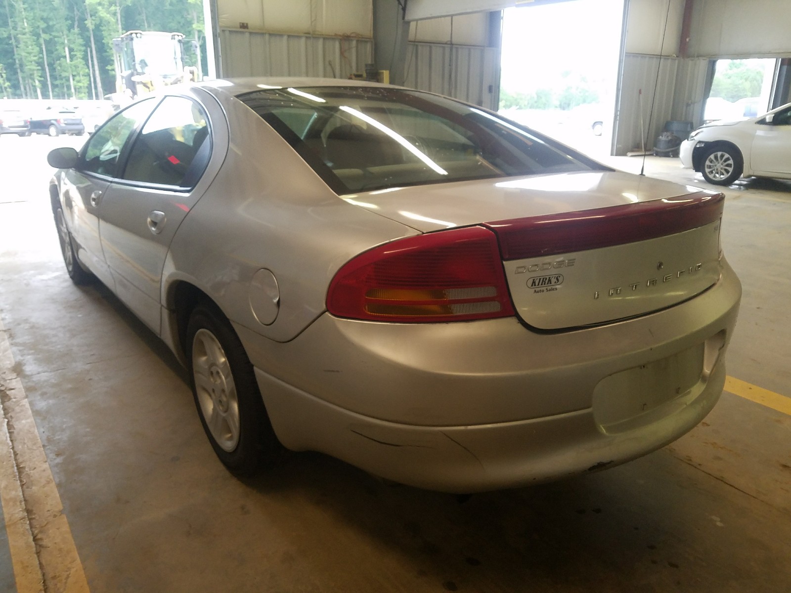 Photo 2 VIN: 2B3HD46R64H651690 - DODGE INTREPID 