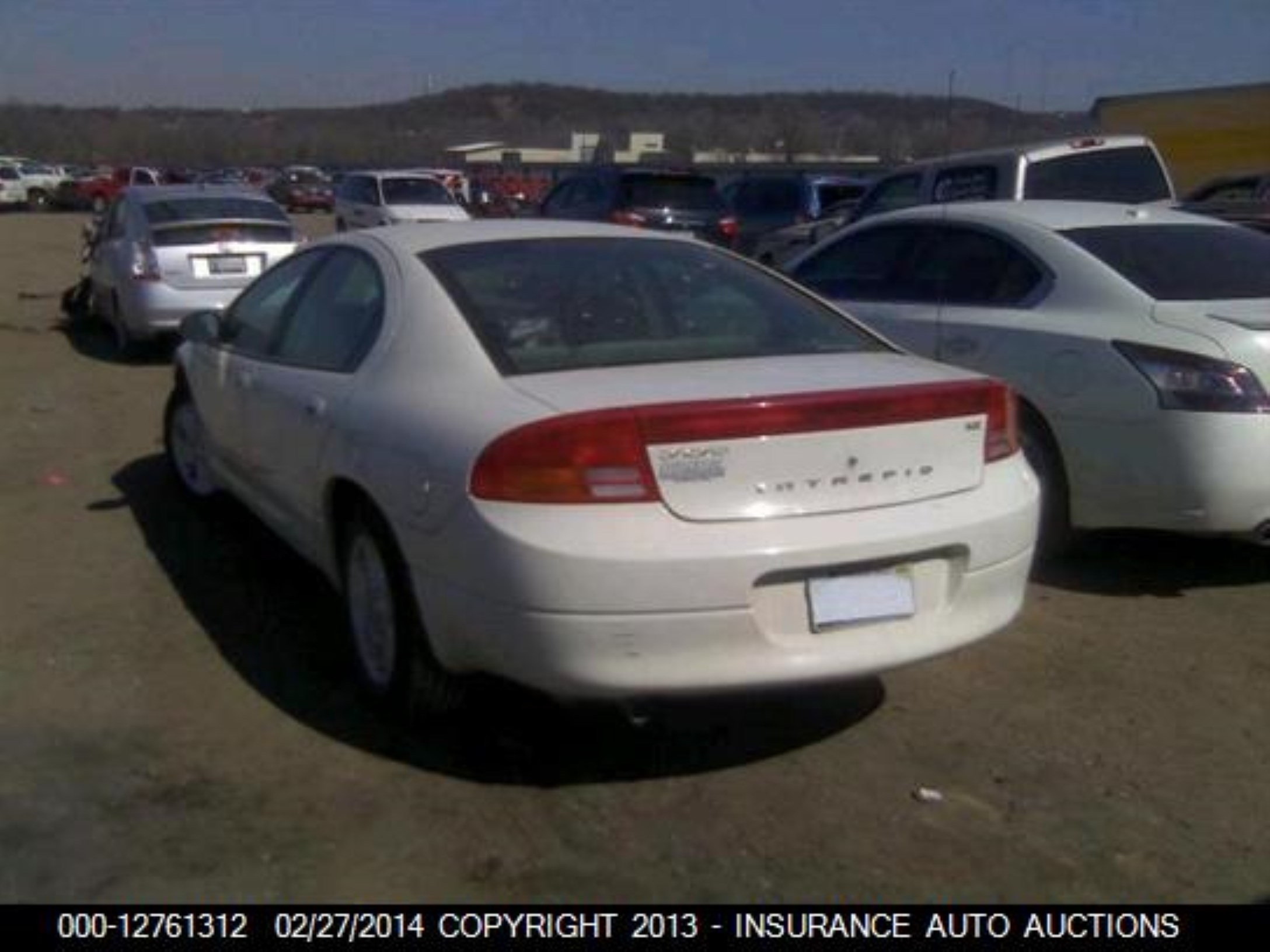 Photo 2 VIN: 2B3HD46R73H520637 - DODGE INTREPID 