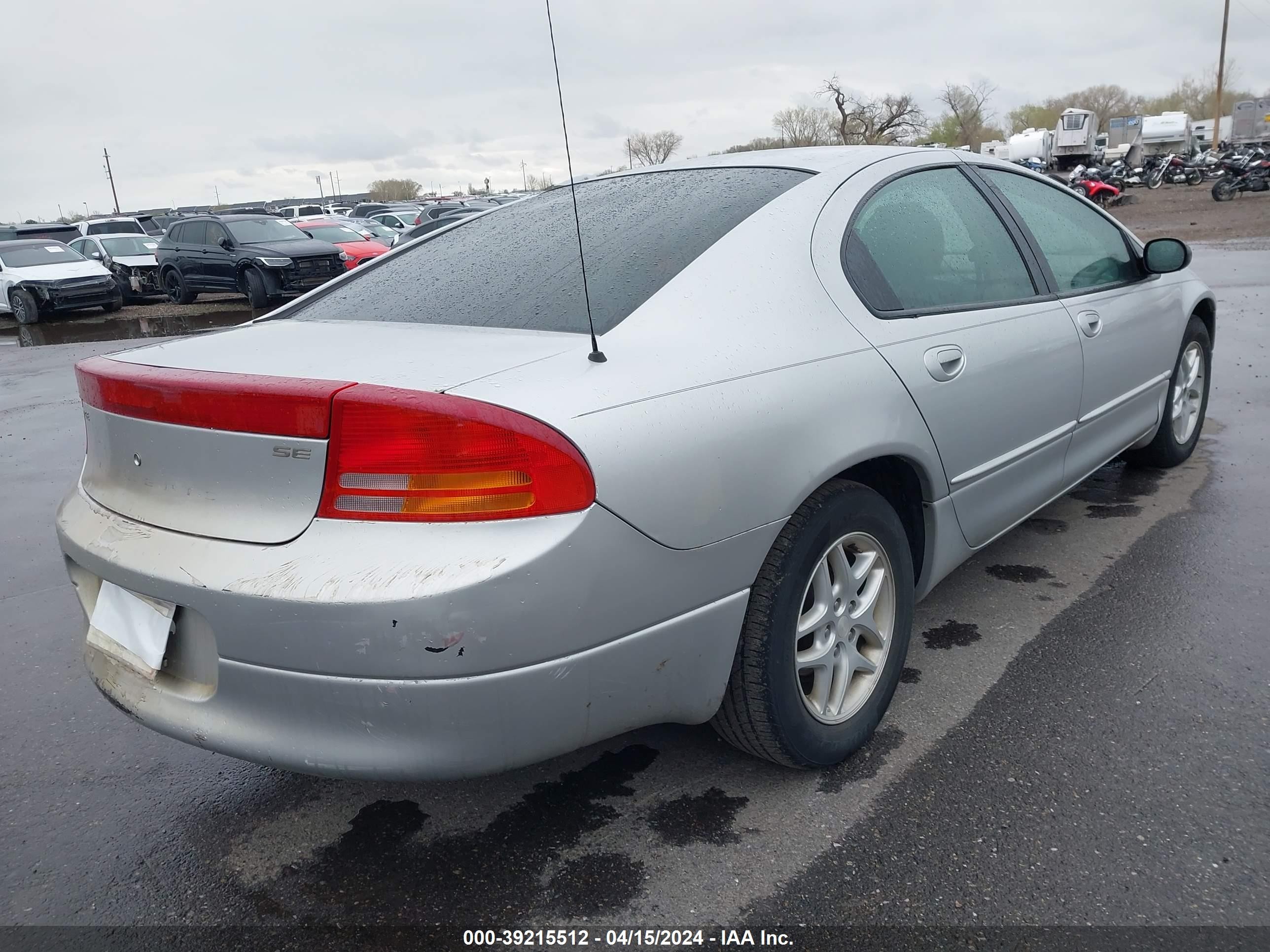 Photo 3 VIN: 2B3HD46R74H639421 - DODGE INTREPID 