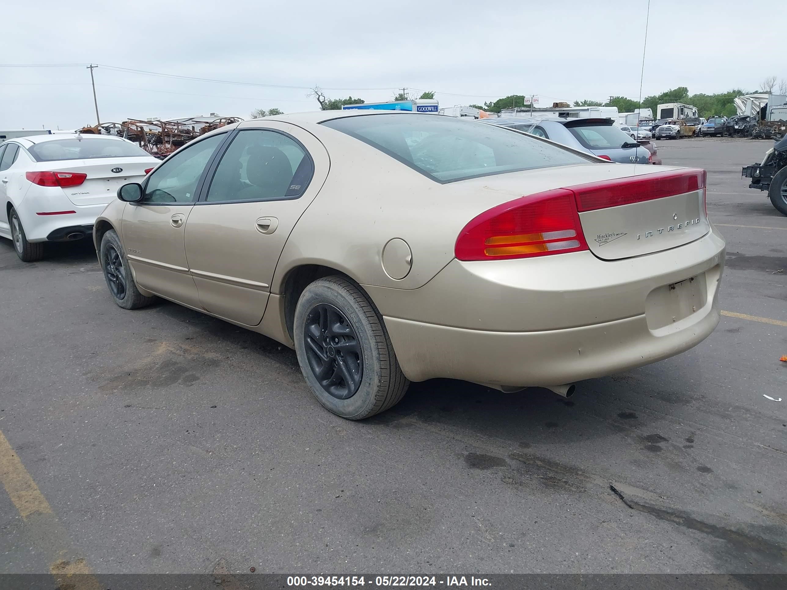 Photo 2 VIN: 2B3HD46R81H617312 - DODGE INTREPID 