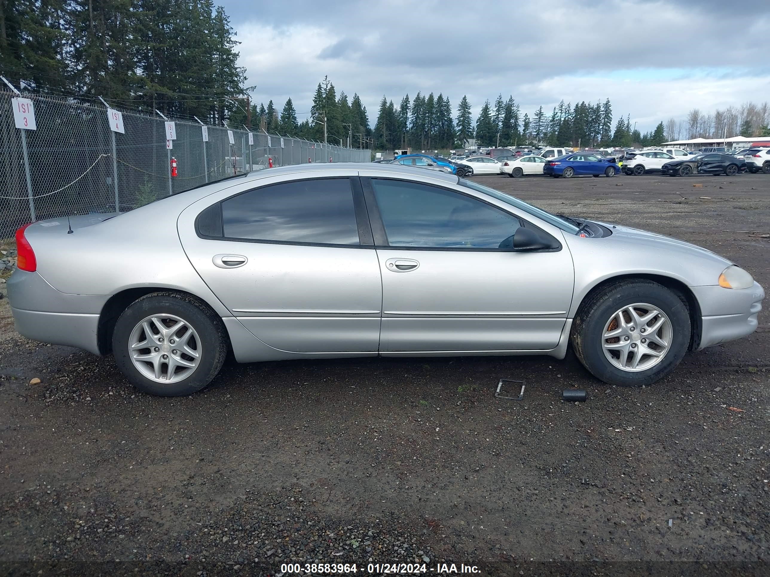 Photo 11 VIN: 2B3HD46RX2H243710 - DODGE INTREPID 