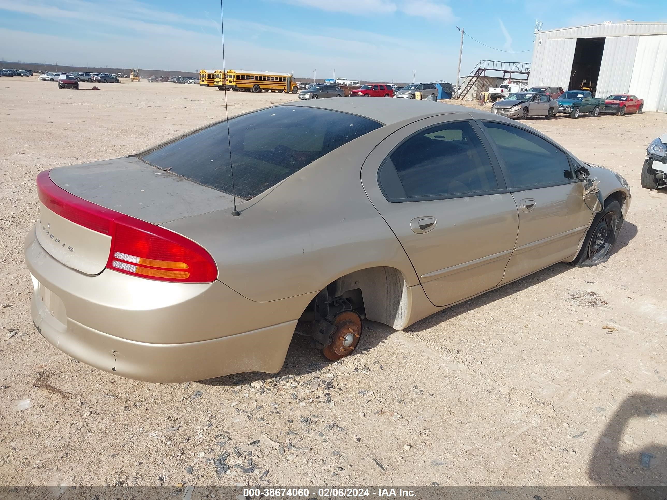 Photo 3 VIN: 2B3HD46RZYH276752 - DODGE INTREPID 