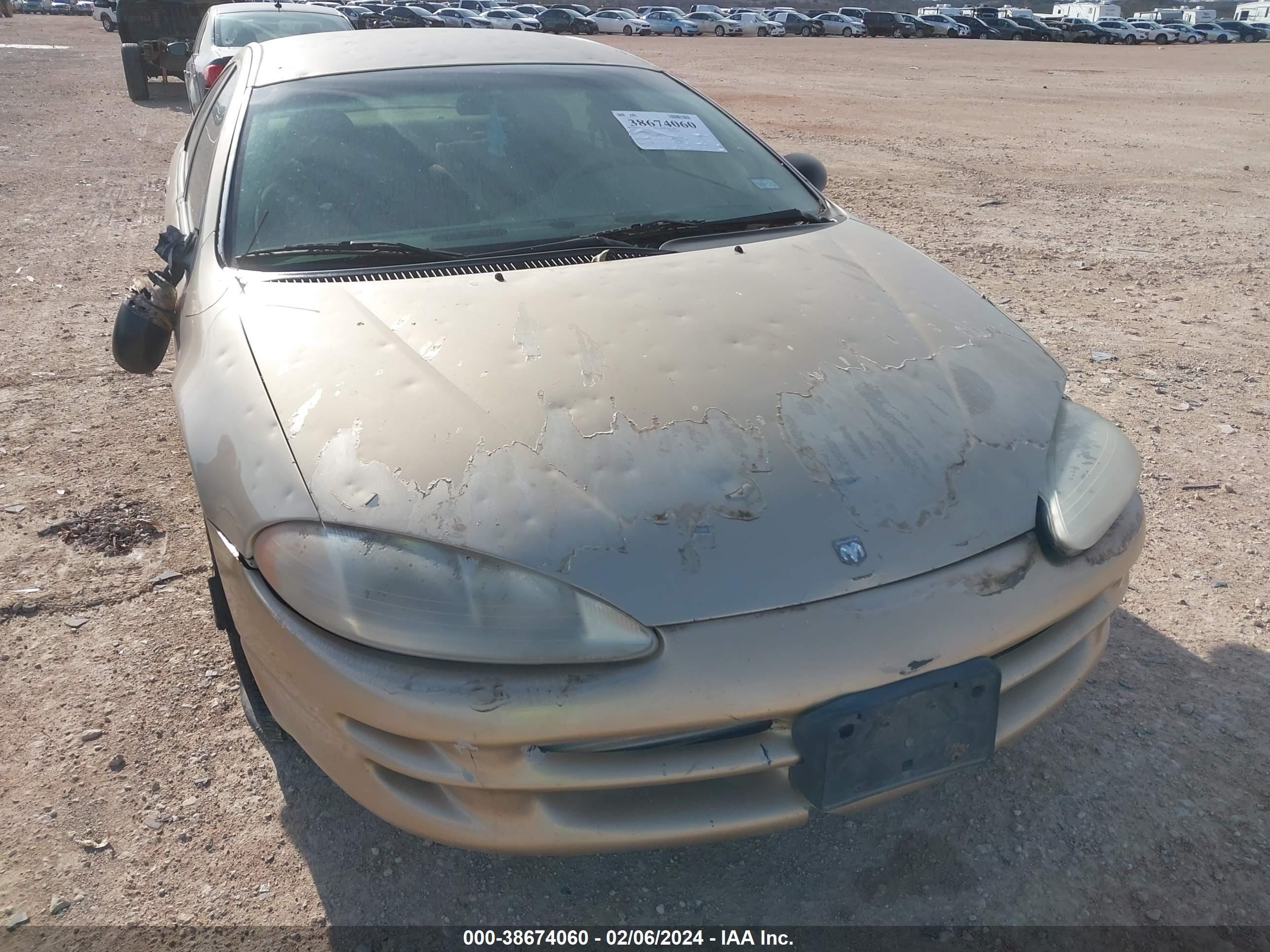 Photo 5 VIN: 2B3HD46RZYH276752 - DODGE INTREPID 