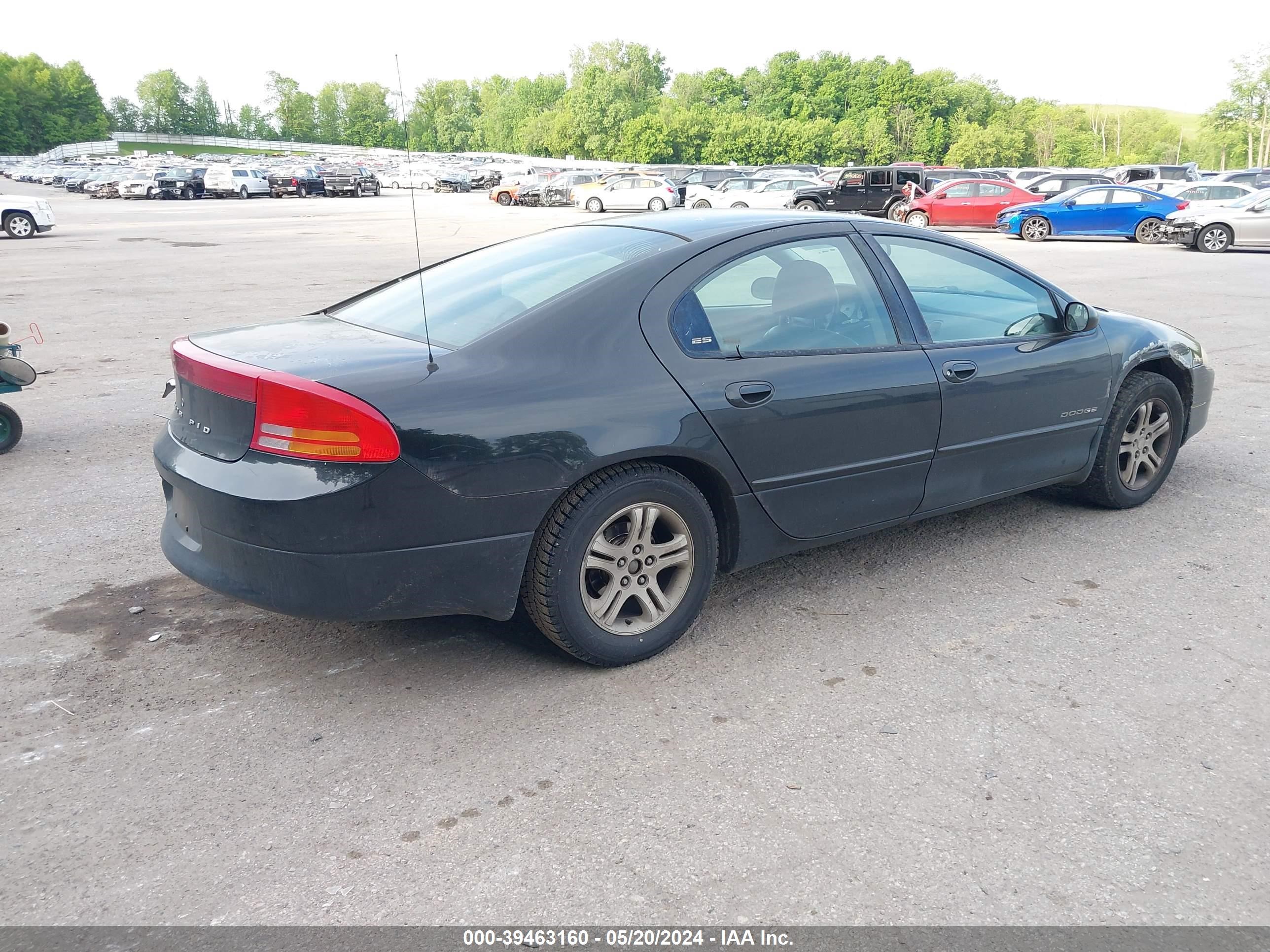 Photo 3 VIN: 2B3HD56J11H502728 - DODGE INTREPID 