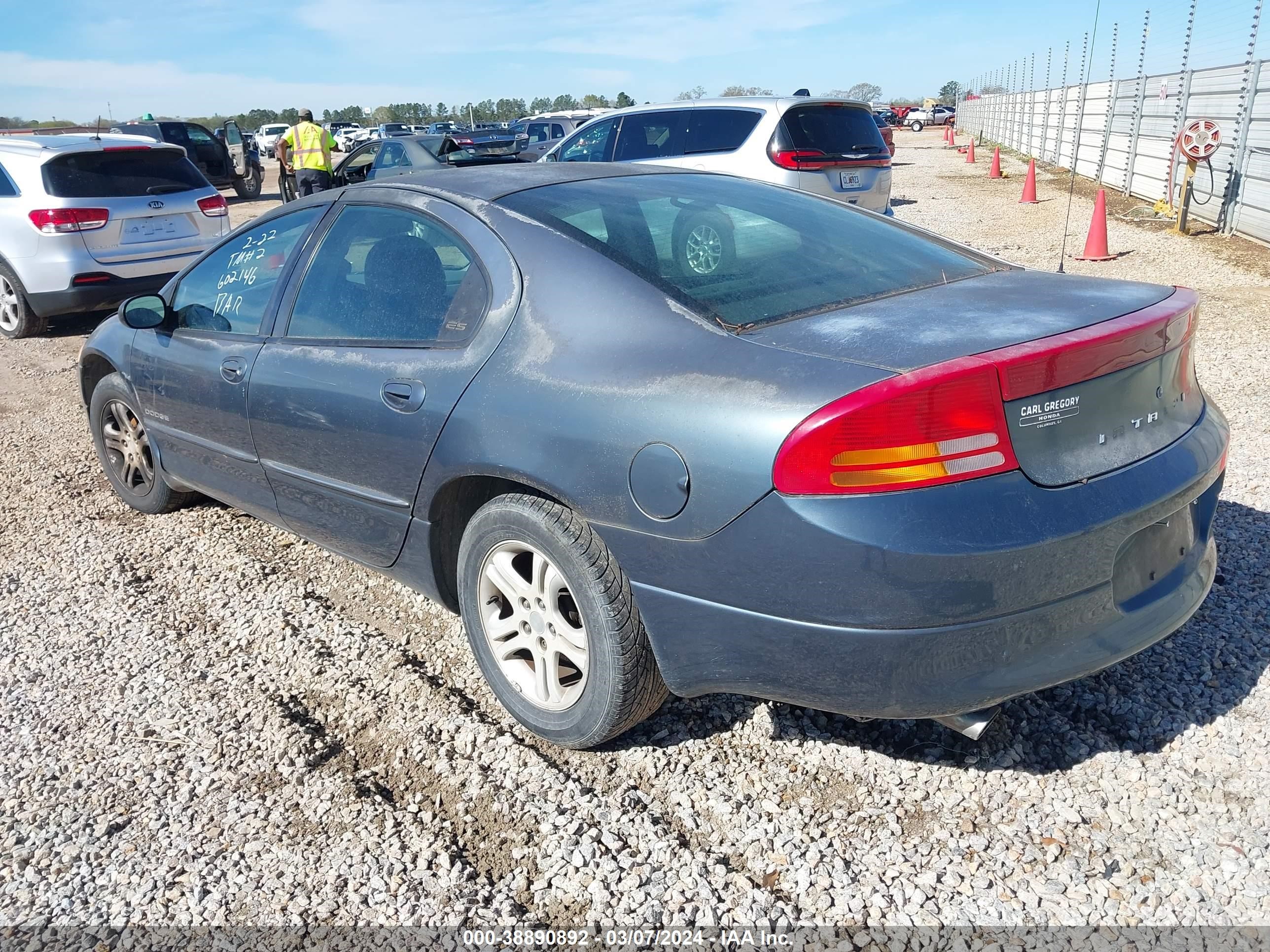 Photo 2 VIN: 2B3HD56J81H602146 - DODGE INTREPID 