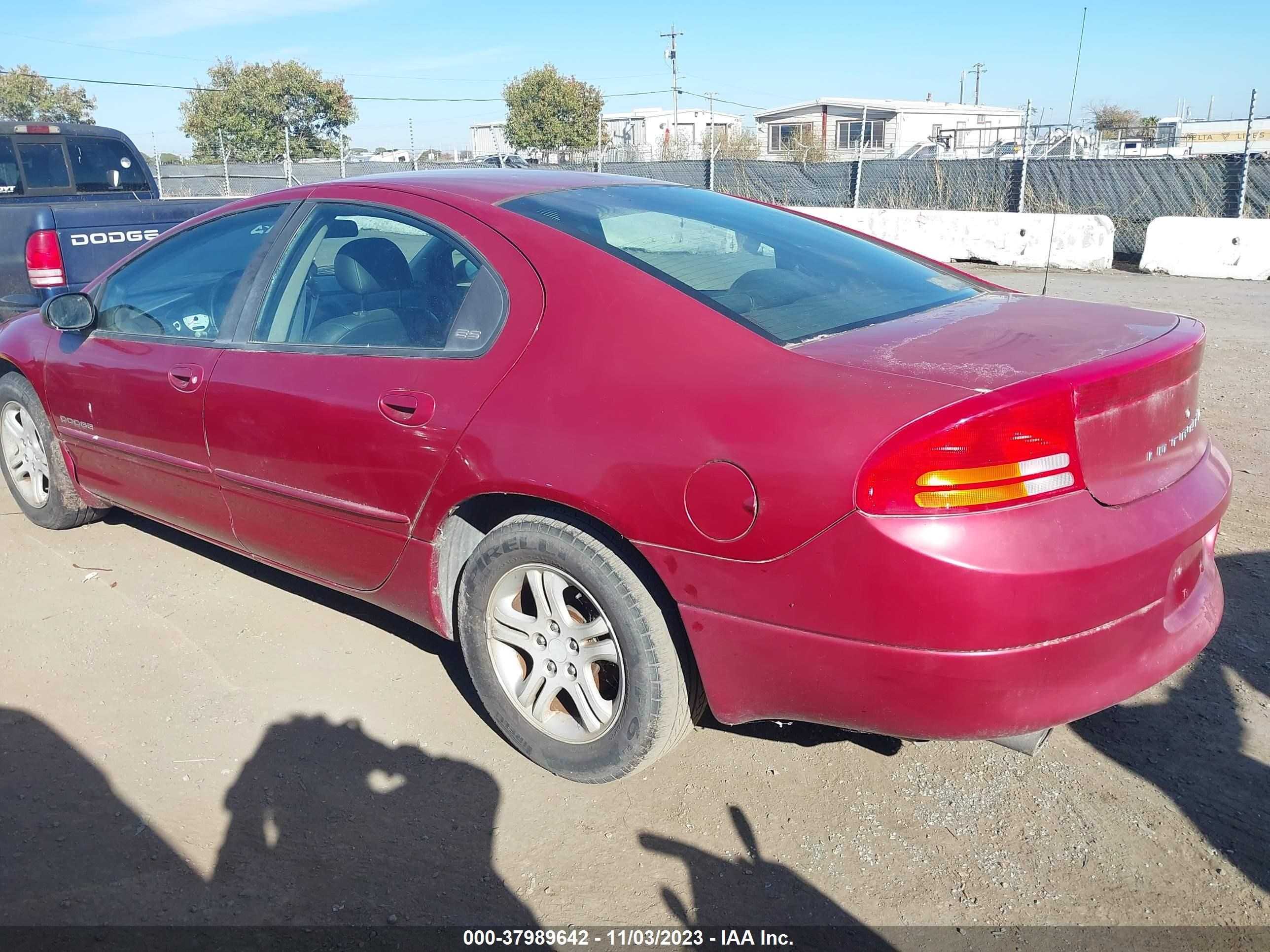 Photo 2 VIN: 2B3HD56J9XH571255 - DODGE INTREPID 