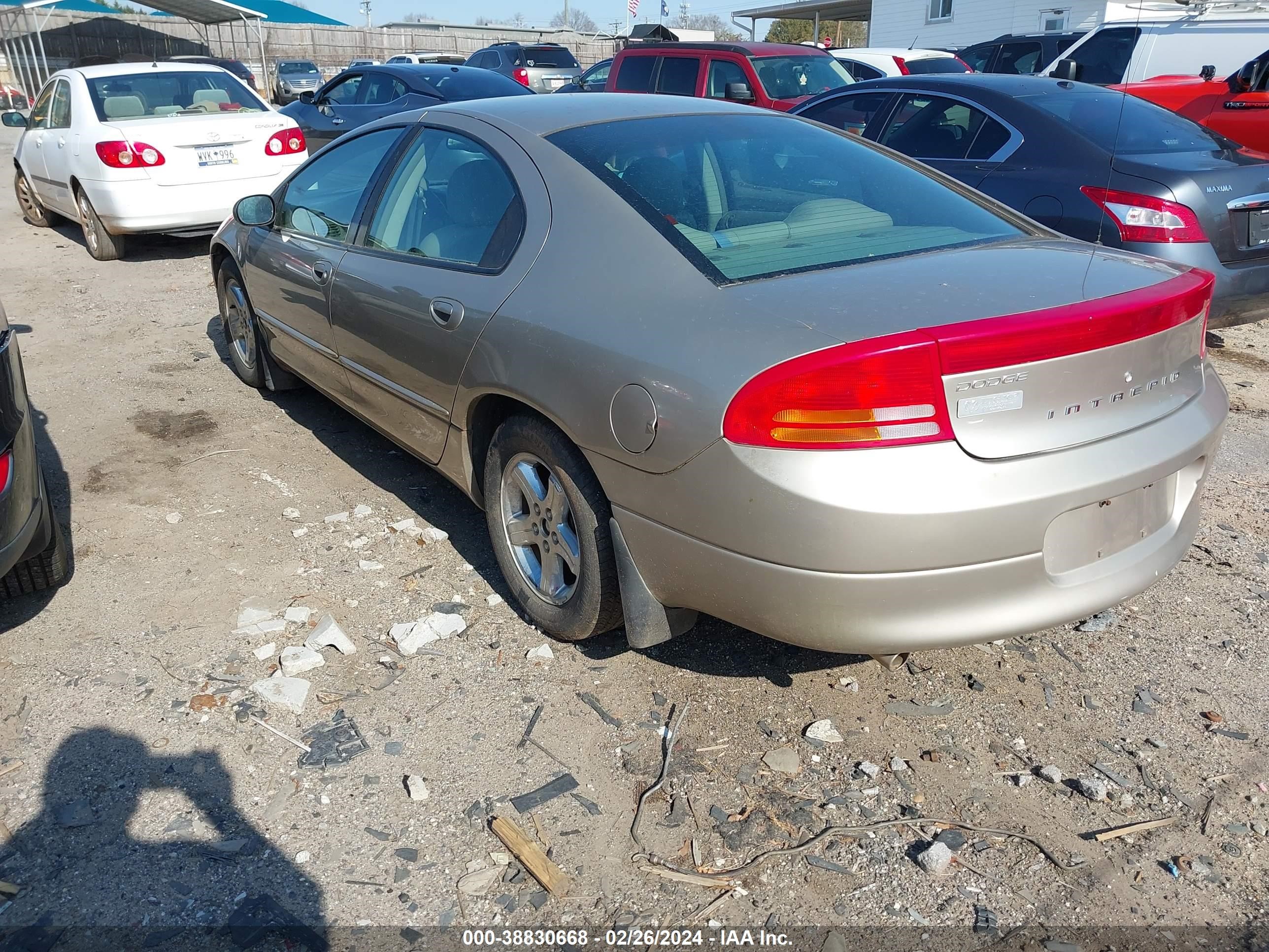 Photo 2 VIN: 2B3HD56M62H248686 - DODGE INTREPID 