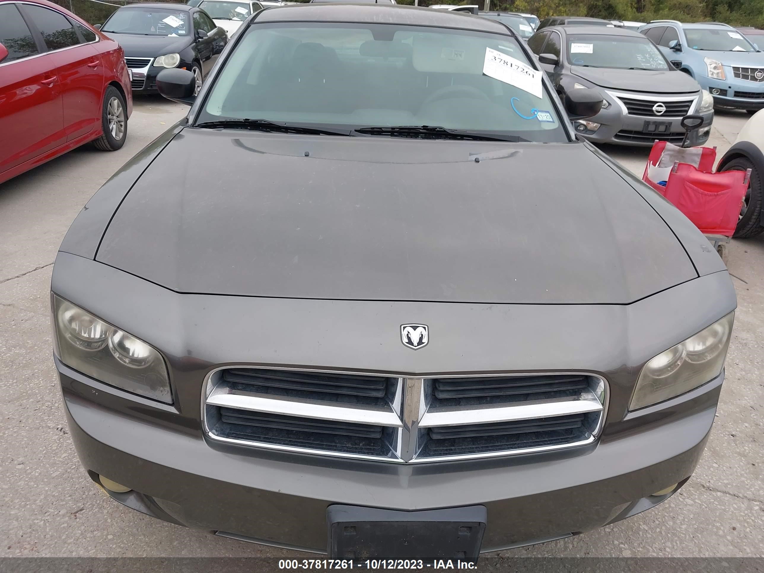 Photo 5 VIN: 2B3KA33G18H156802 - DODGE CHARGER 