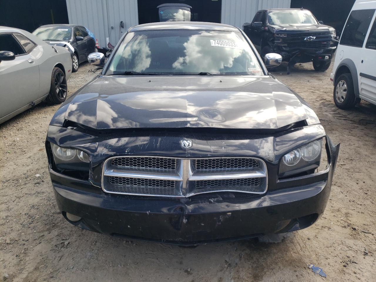 Photo 4 VIN: 2B3KA33G18H306830 - DODGE CHARGER 