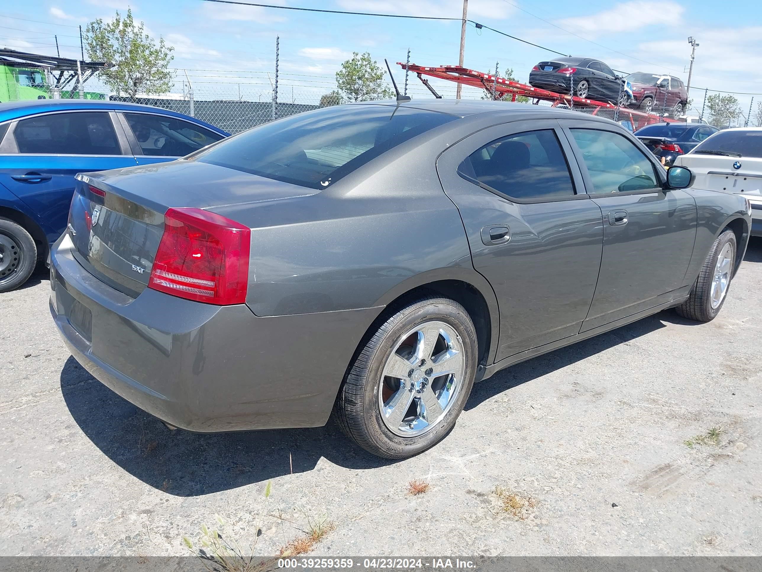 Photo 3 VIN: 2B3KA33G98H235957 - DODGE CHARGER 