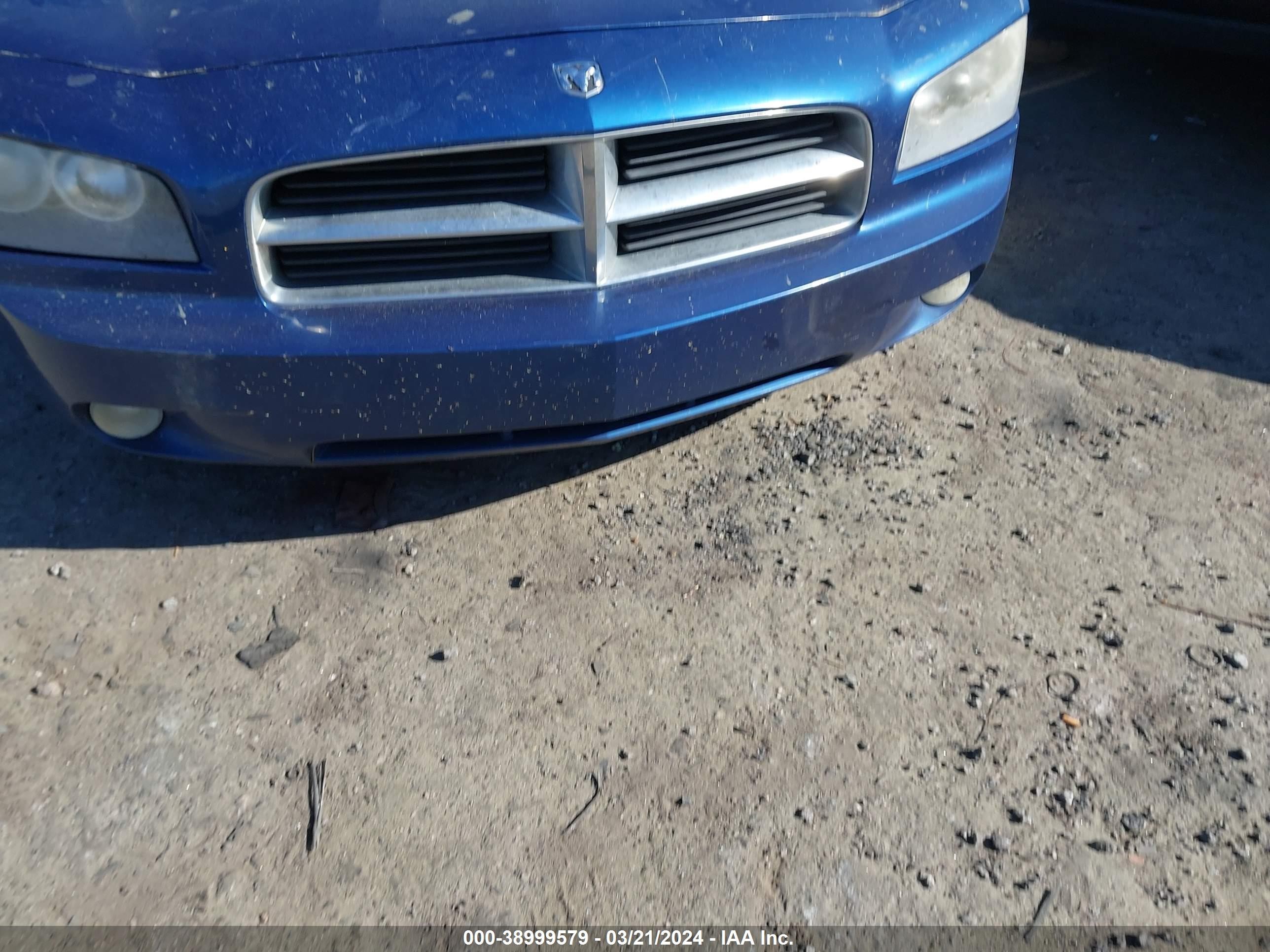 Photo 4 VIN: 2B3KA33V49H544722 - DODGE CHARGER 