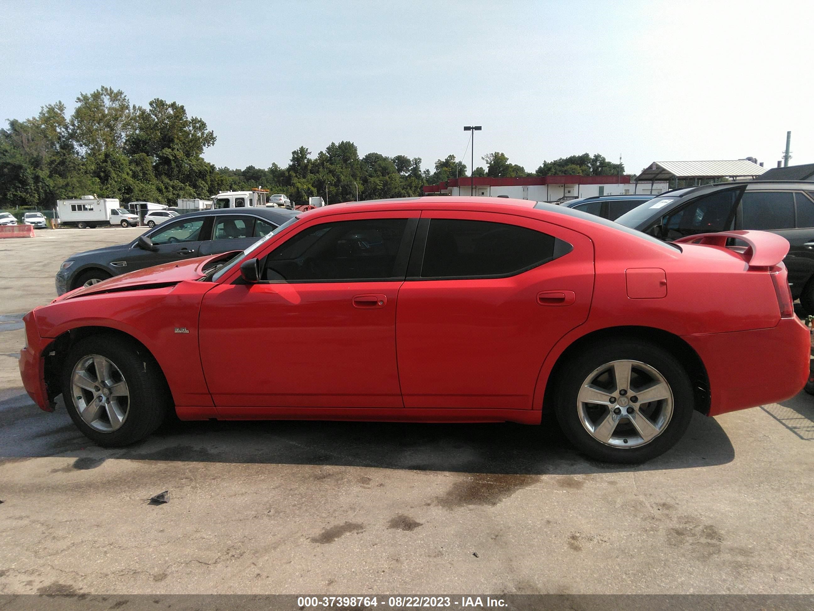 Photo 13 VIN: 2B3KA33V69H556760 - DODGE CHARGER 