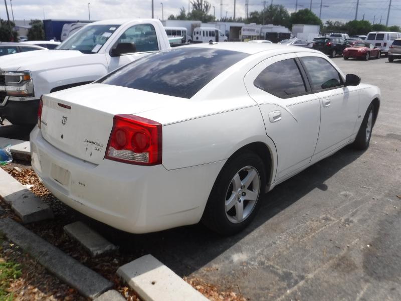 Photo 2 VIN: 2B3KA33V89H573852 - DODGE CHARGER 4X2 V6 