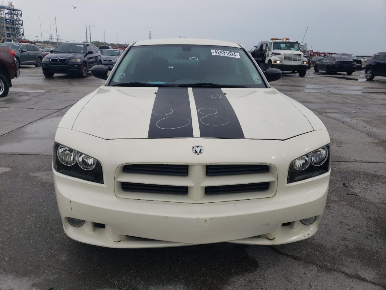 Photo 4 VIN: 2B3KA43G18H287945 - DODGE CHARGER 