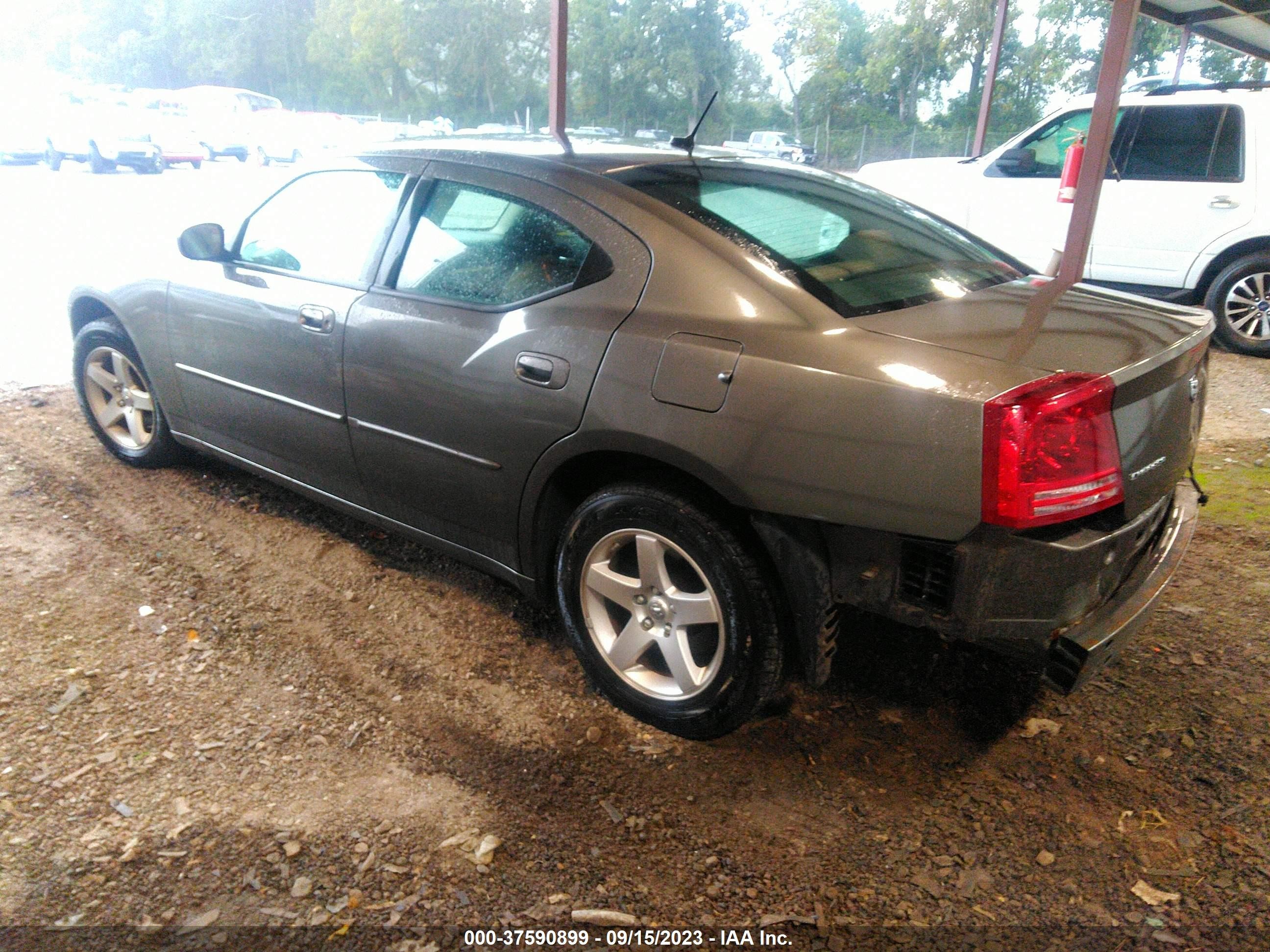 Photo 2 VIN: 2B3KA43G28H199230 - DODGE CHARGER 