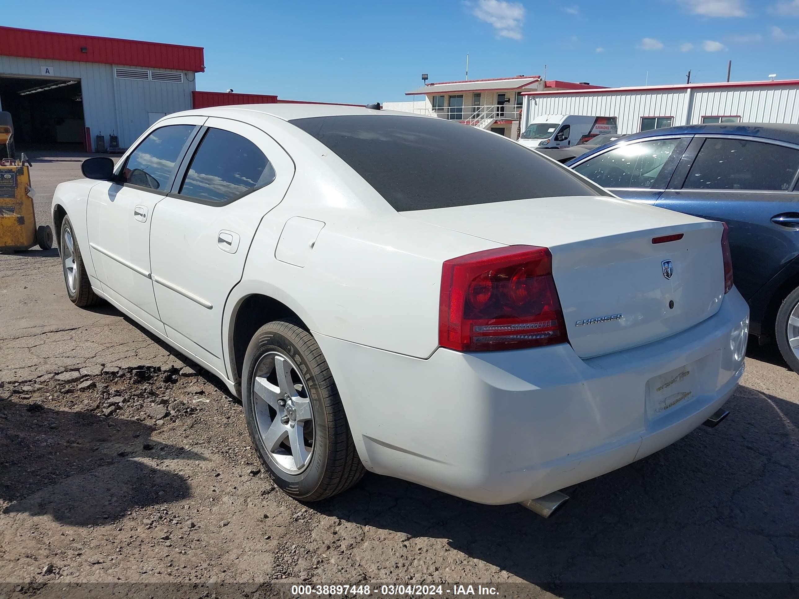 Photo 2 VIN: 2B3KA43G28H279546 - DODGE CHARGER 