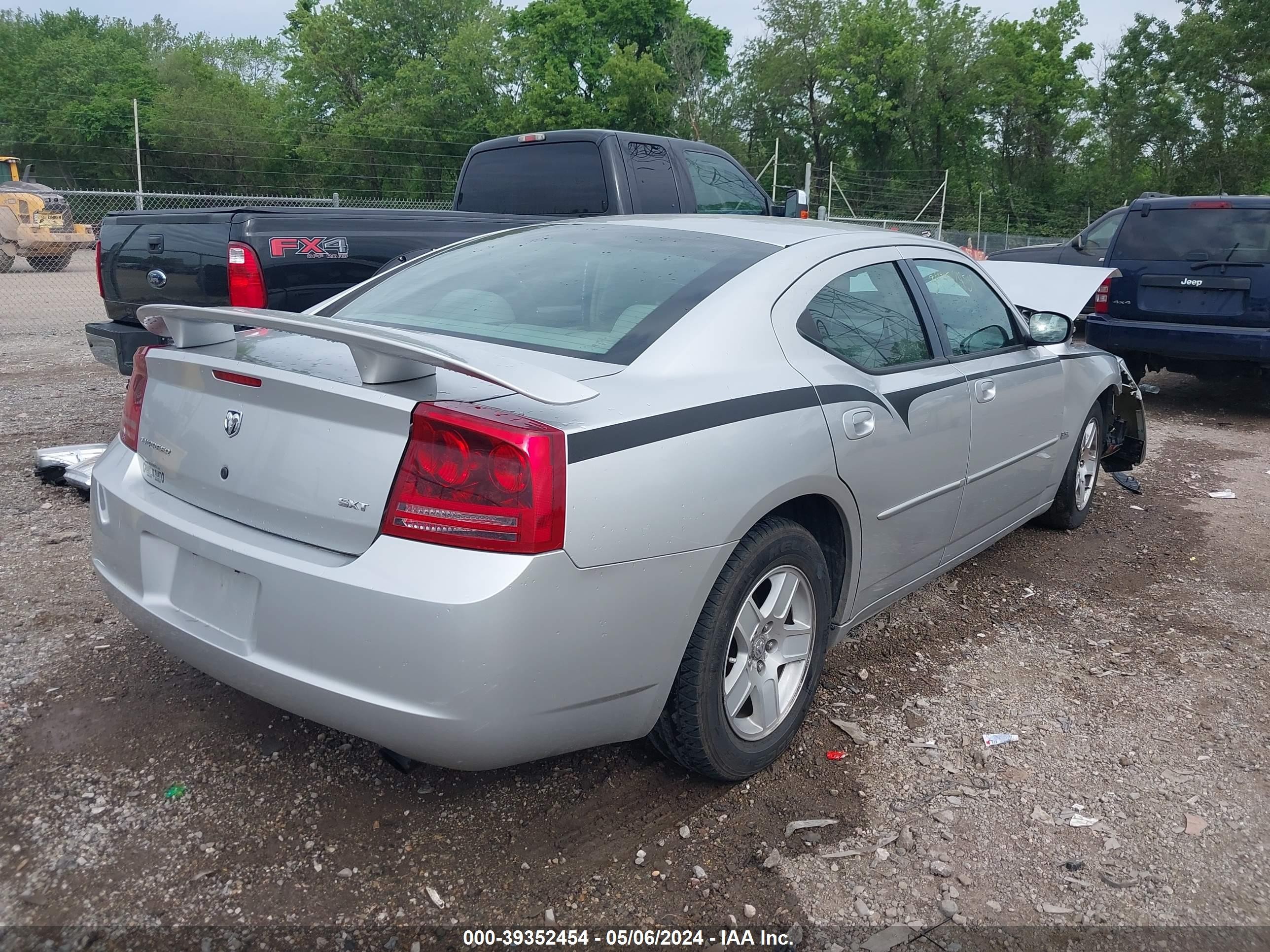 Photo 3 VIN: 2B3KA43G56H301066 - DODGE CHARGER 