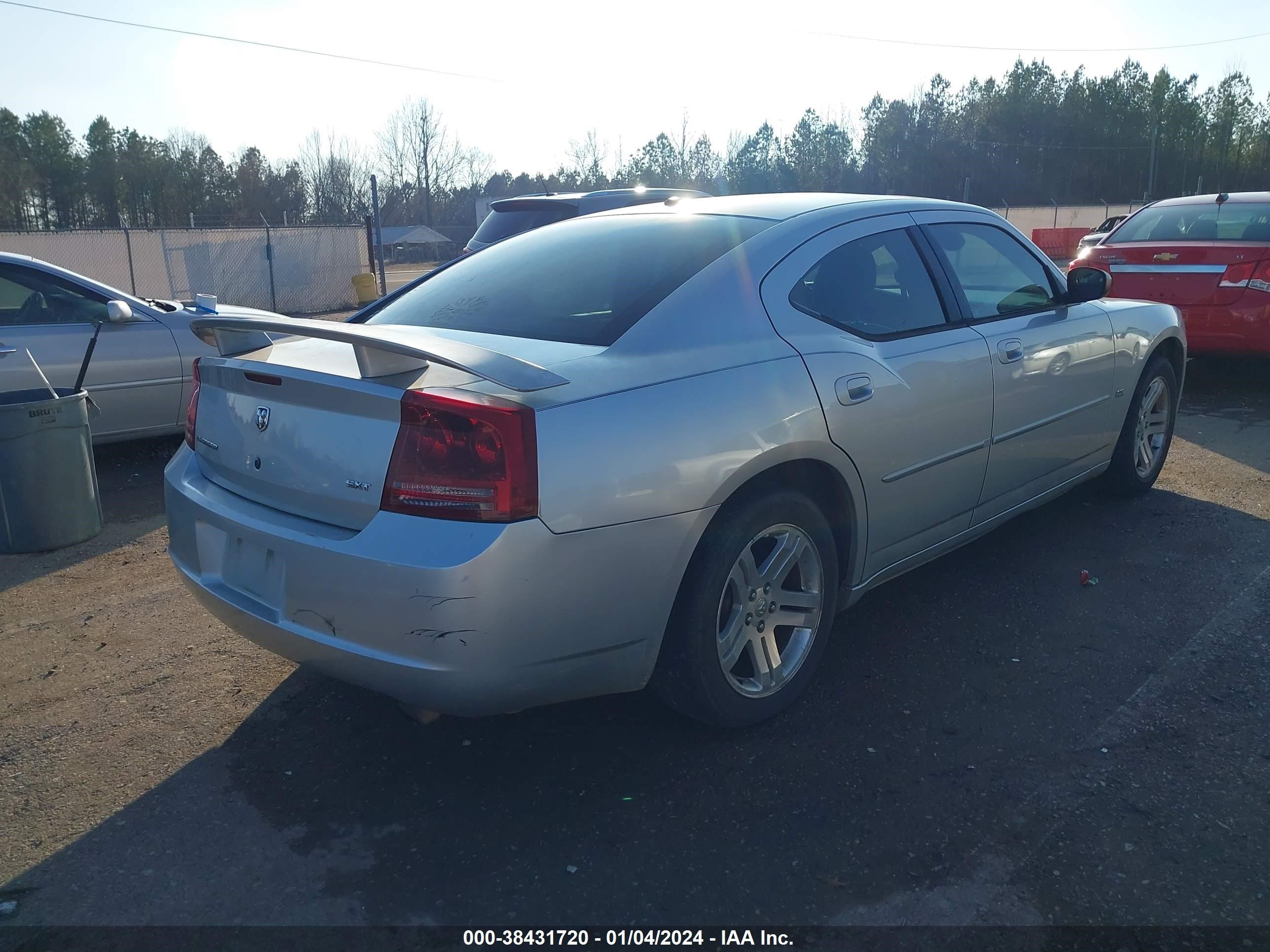 Photo 3 VIN: 2B3KA43GX6H532769 - DODGE CHARGER 