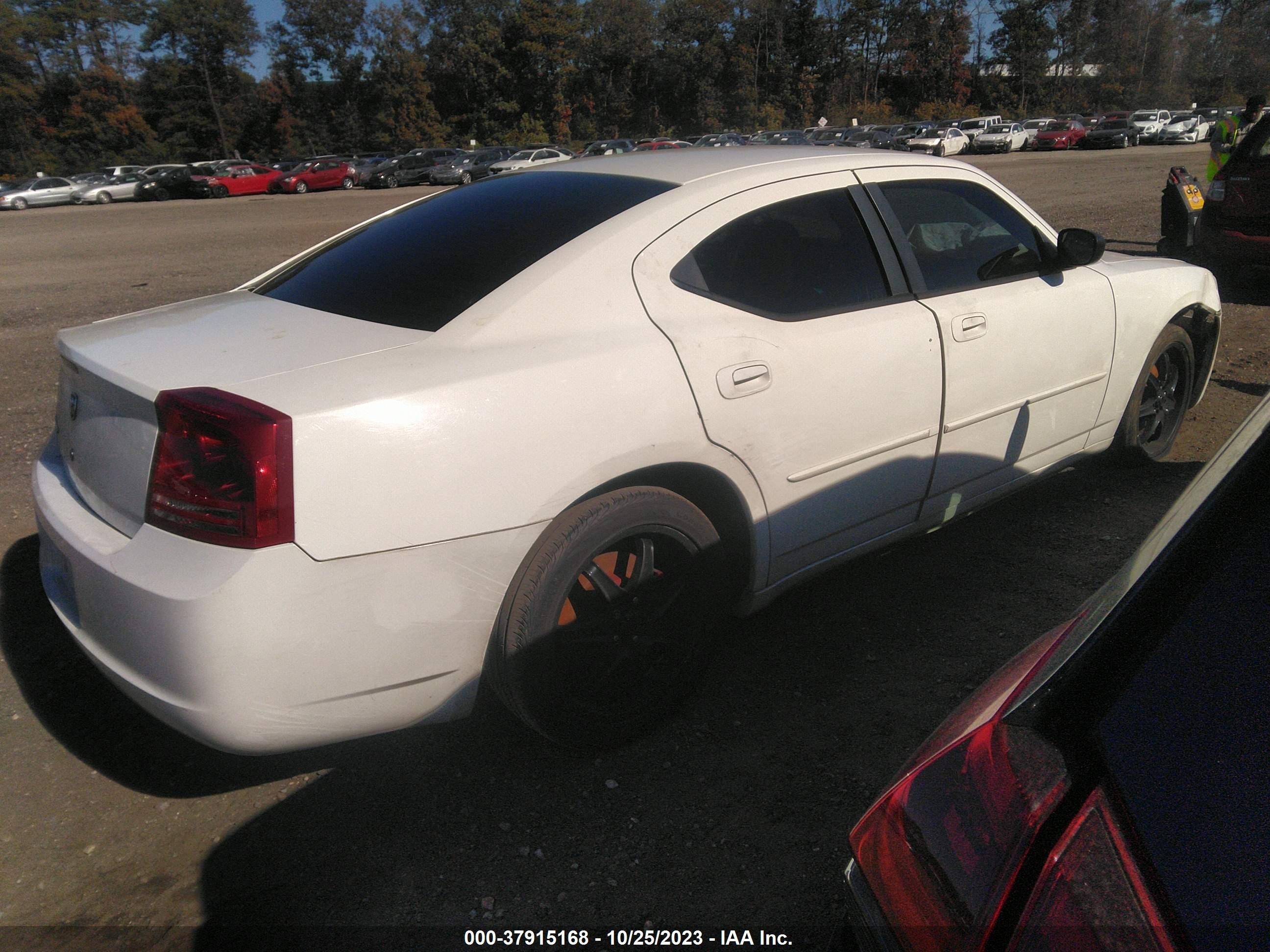 Photo 3 VIN: 2B3KA43R86H190613 - DODGE CHARGER 