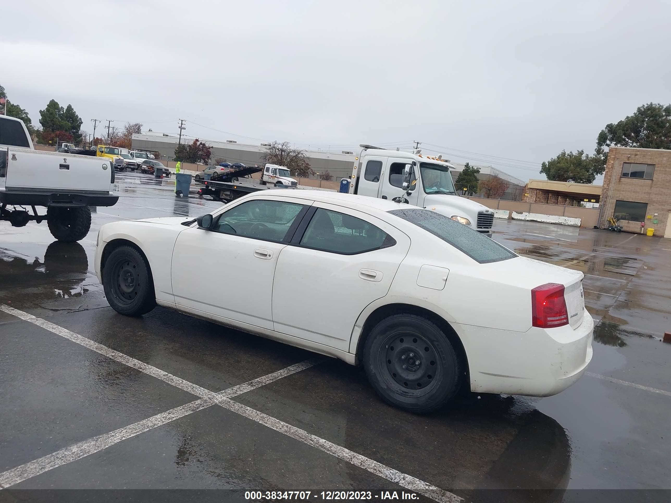 Photo 2 VIN: 2B3KA43R98H254970 - DODGE CHARGER 