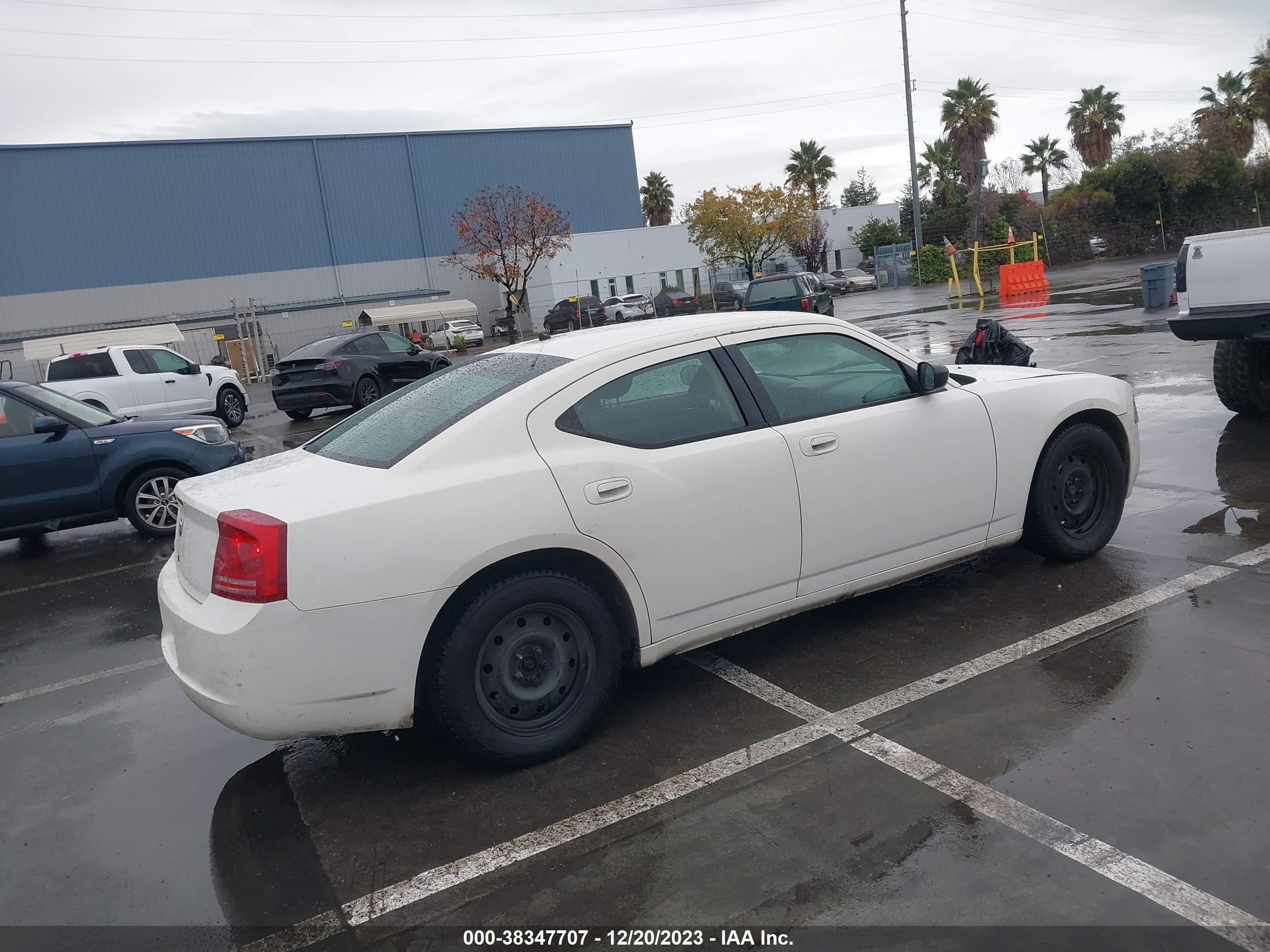 Photo 3 VIN: 2B3KA43R98H254970 - DODGE CHARGER 