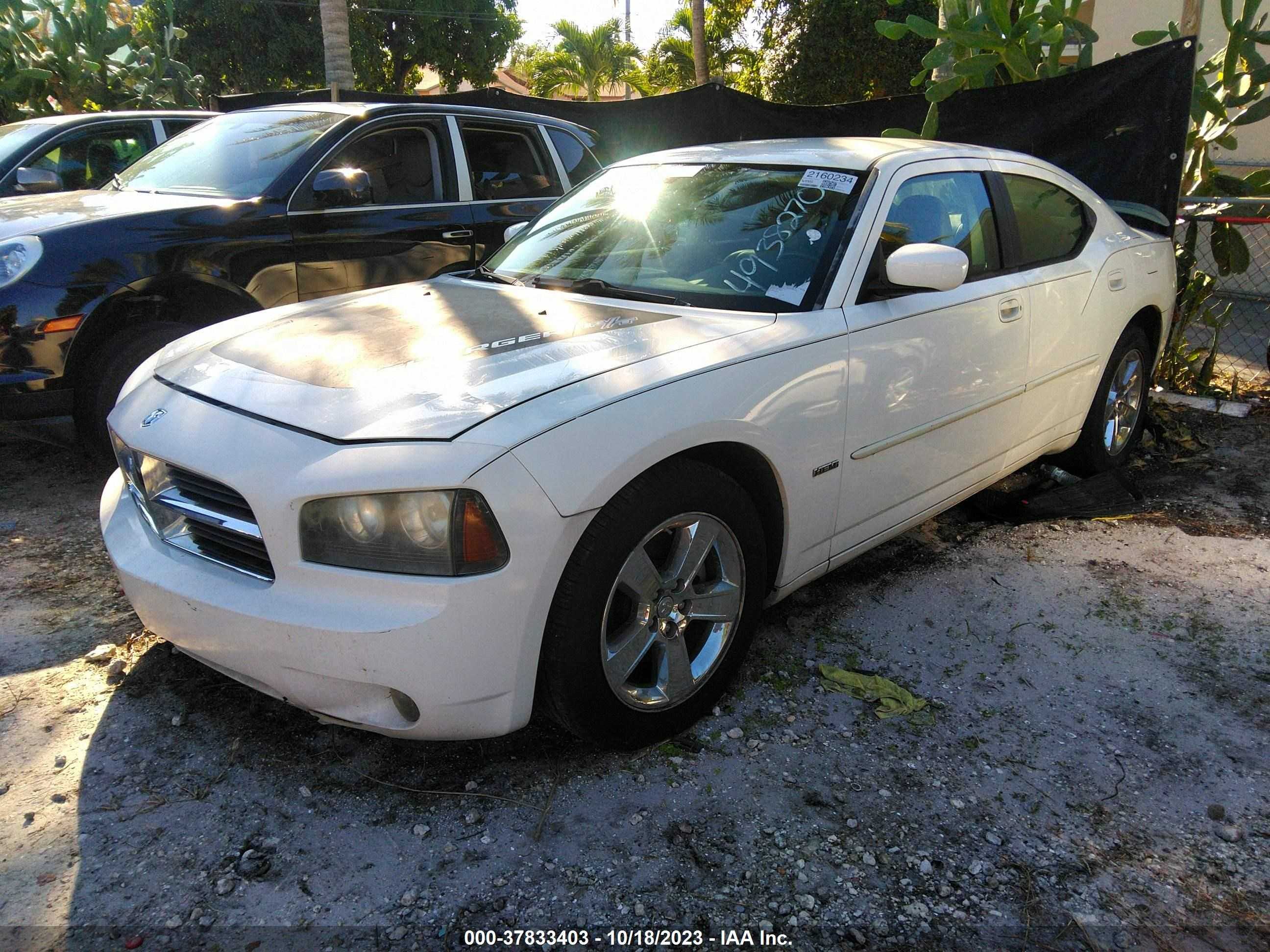 Photo 1 VIN: 2B3KA53T89H613972 - DODGE CHARGER 