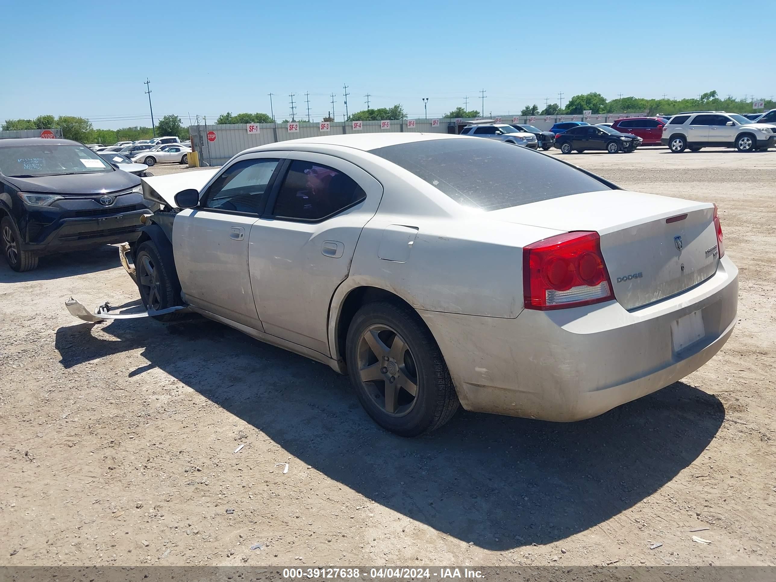 Photo 2 VIN: 2B3LA33V39H638062 - DODGE CHARGER 