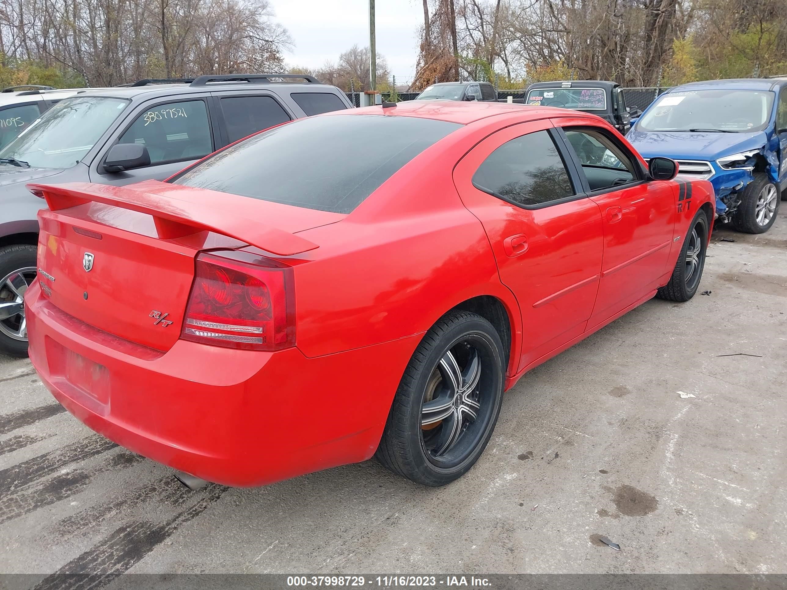 Photo 3 VIN: 2B3LA53H08H308867 - DODGE CHARGER 