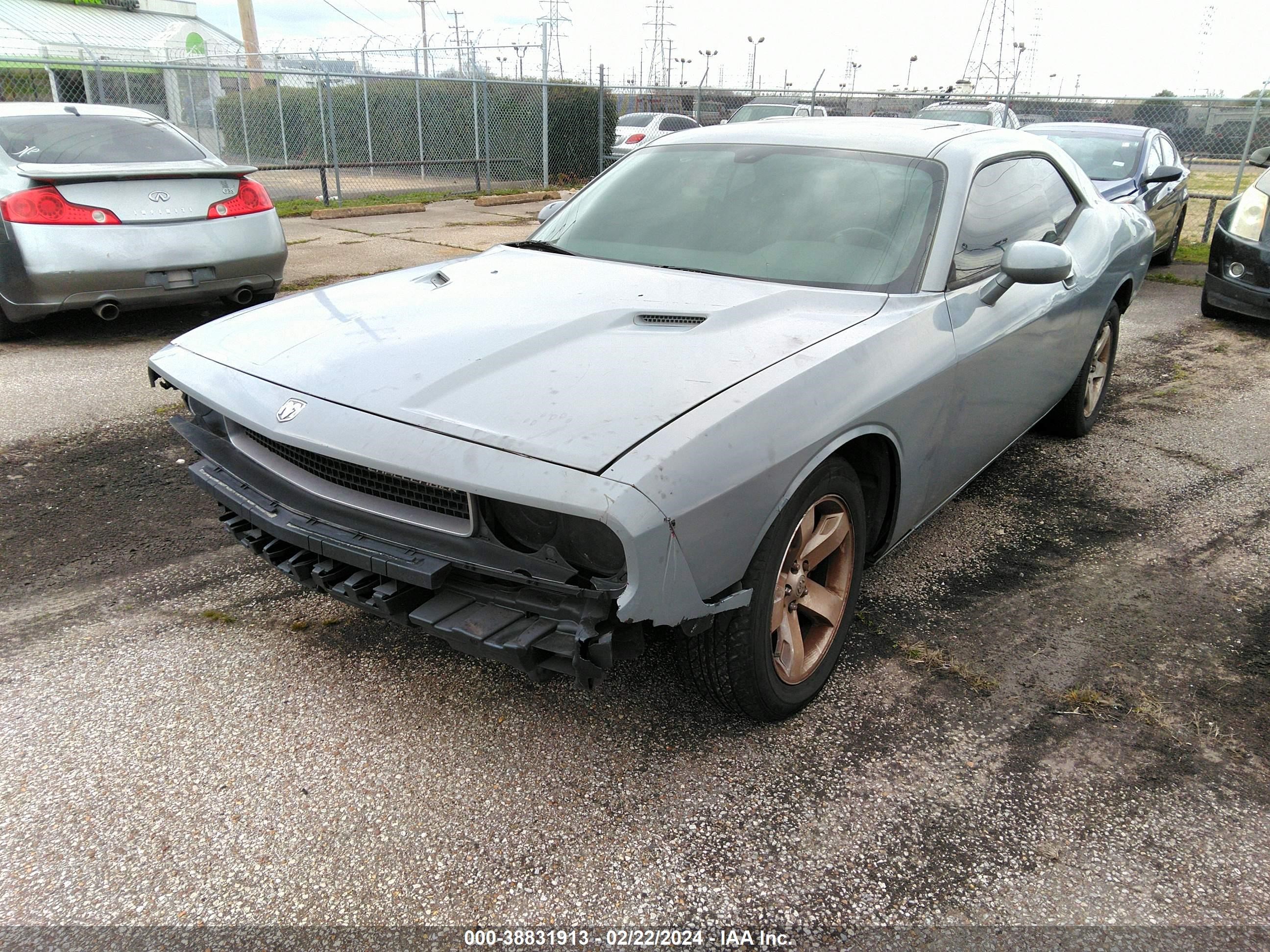 Photo 1 VIN: 2B3LJ44V19H609342 - DODGE CHALLENGER 