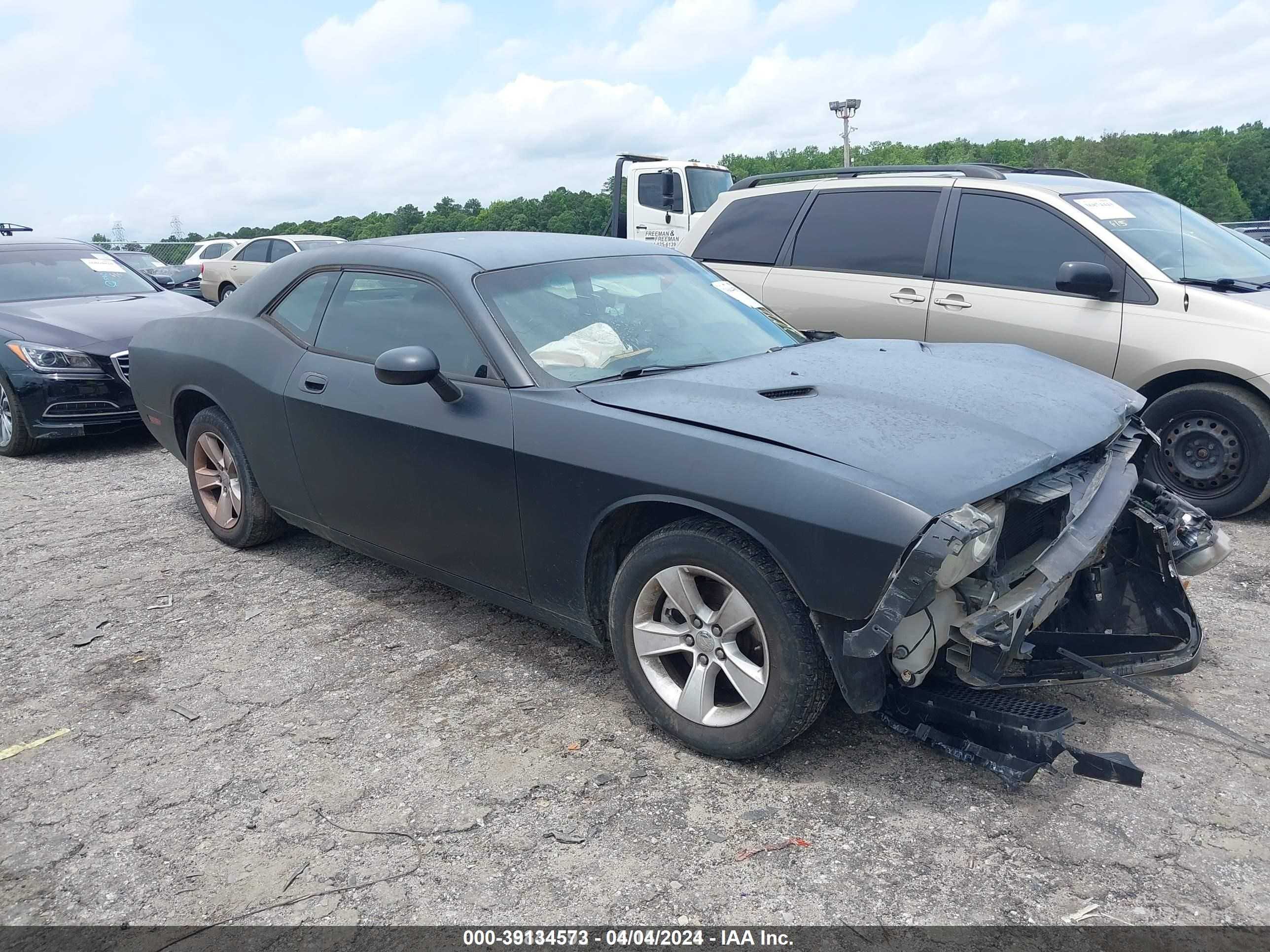 Photo 1 VIN: 2B3LJ44VX9H560951 - DODGE CHALLENGER 