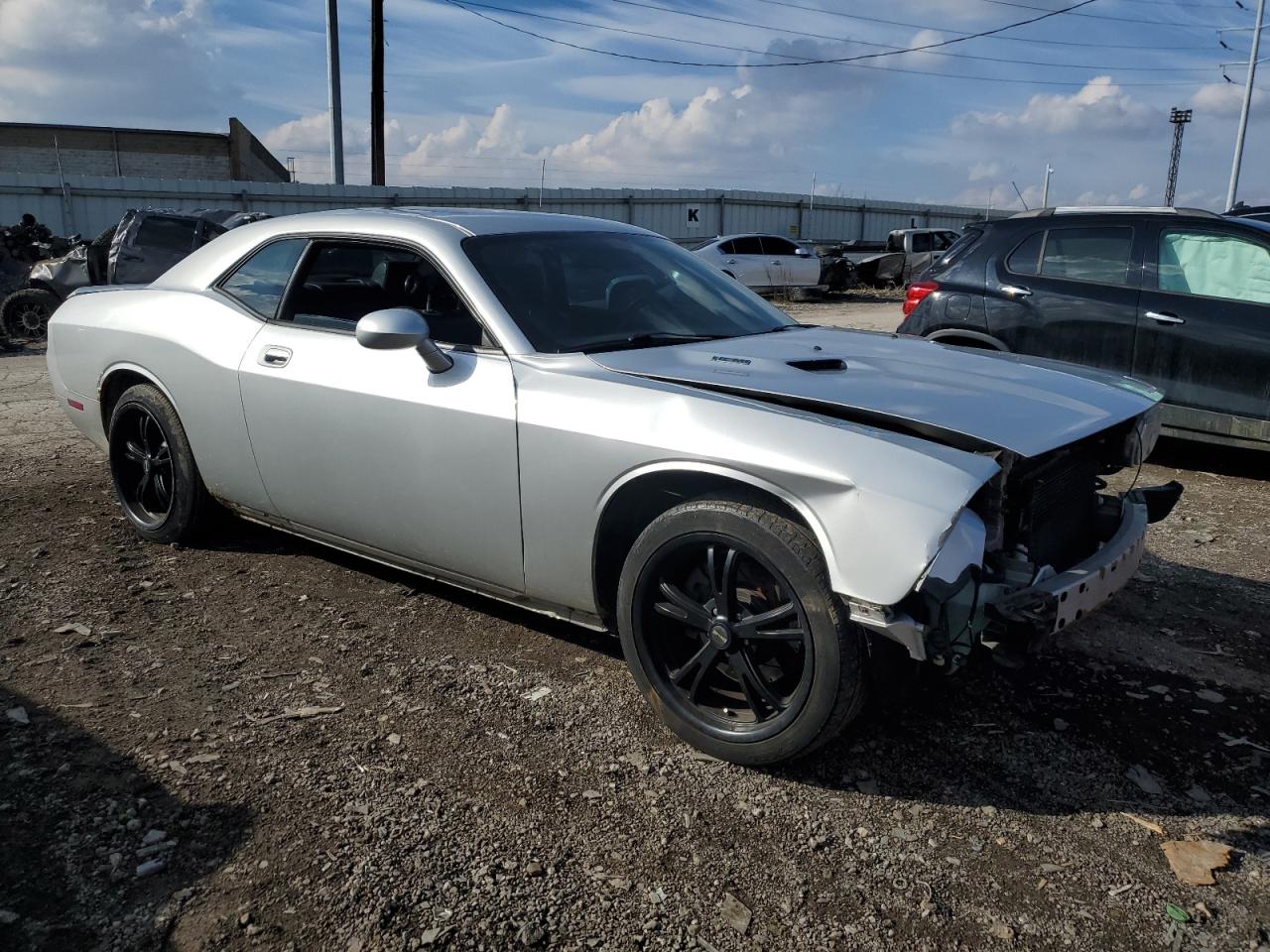 Photo 3 VIN: 2B3LJ54T09H511083 - DODGE CHALLENGER 