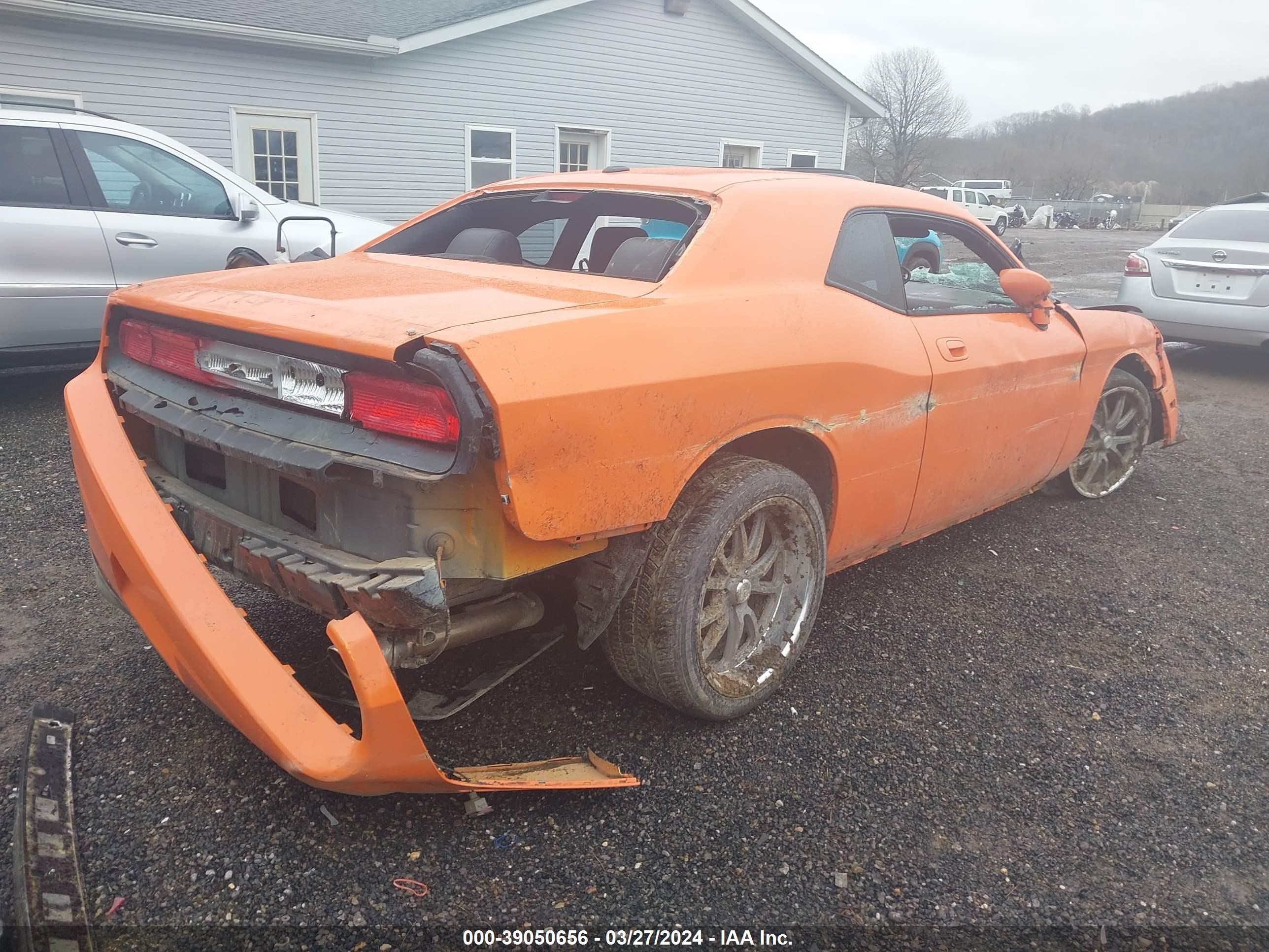 Photo 3 VIN: 2B3LJ54T39H629127 - DODGE CHALLENGER 