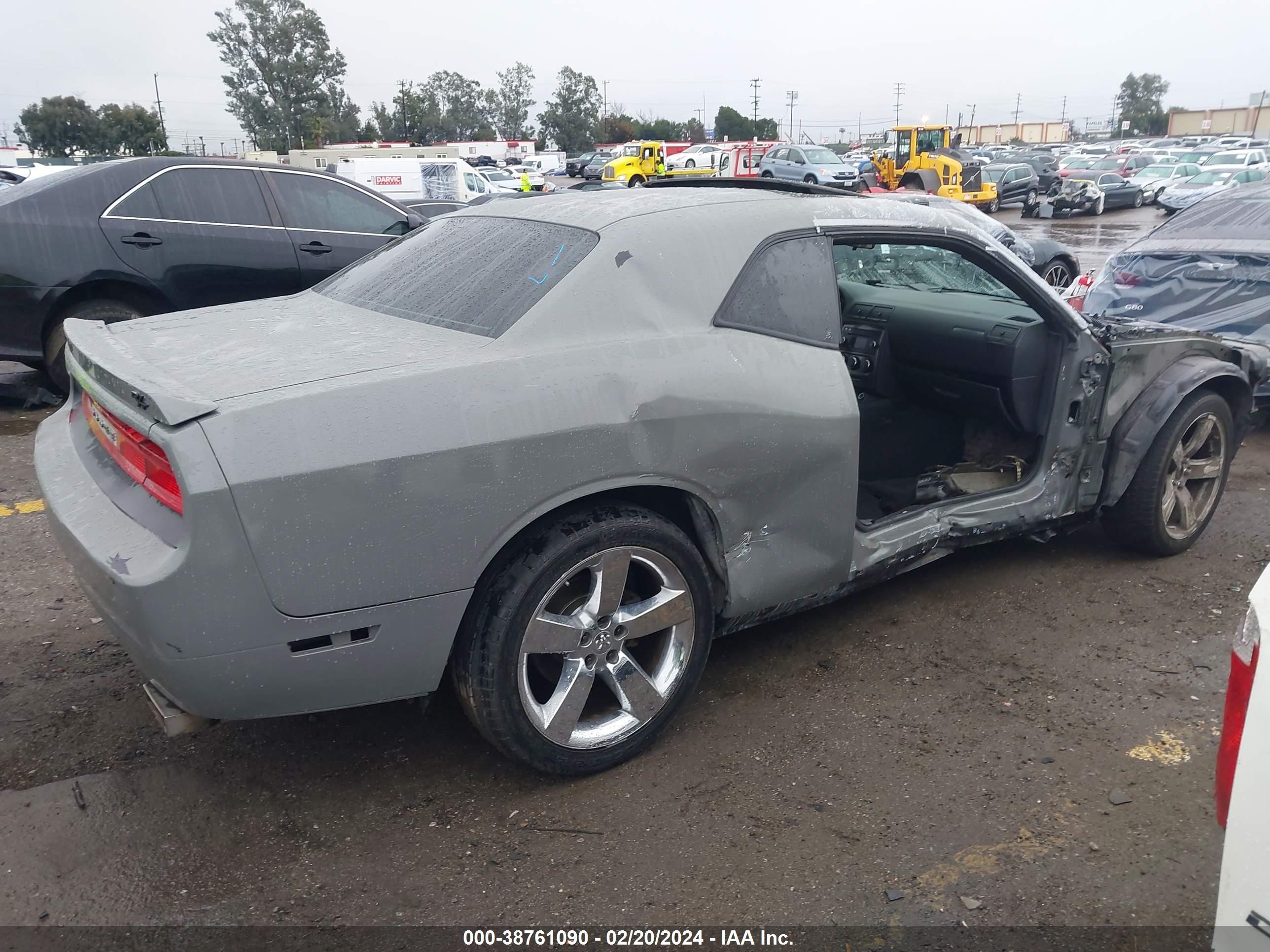 Photo 11 VIN: 2B3LJ54T49H520708 - DODGE CHALLENGER 