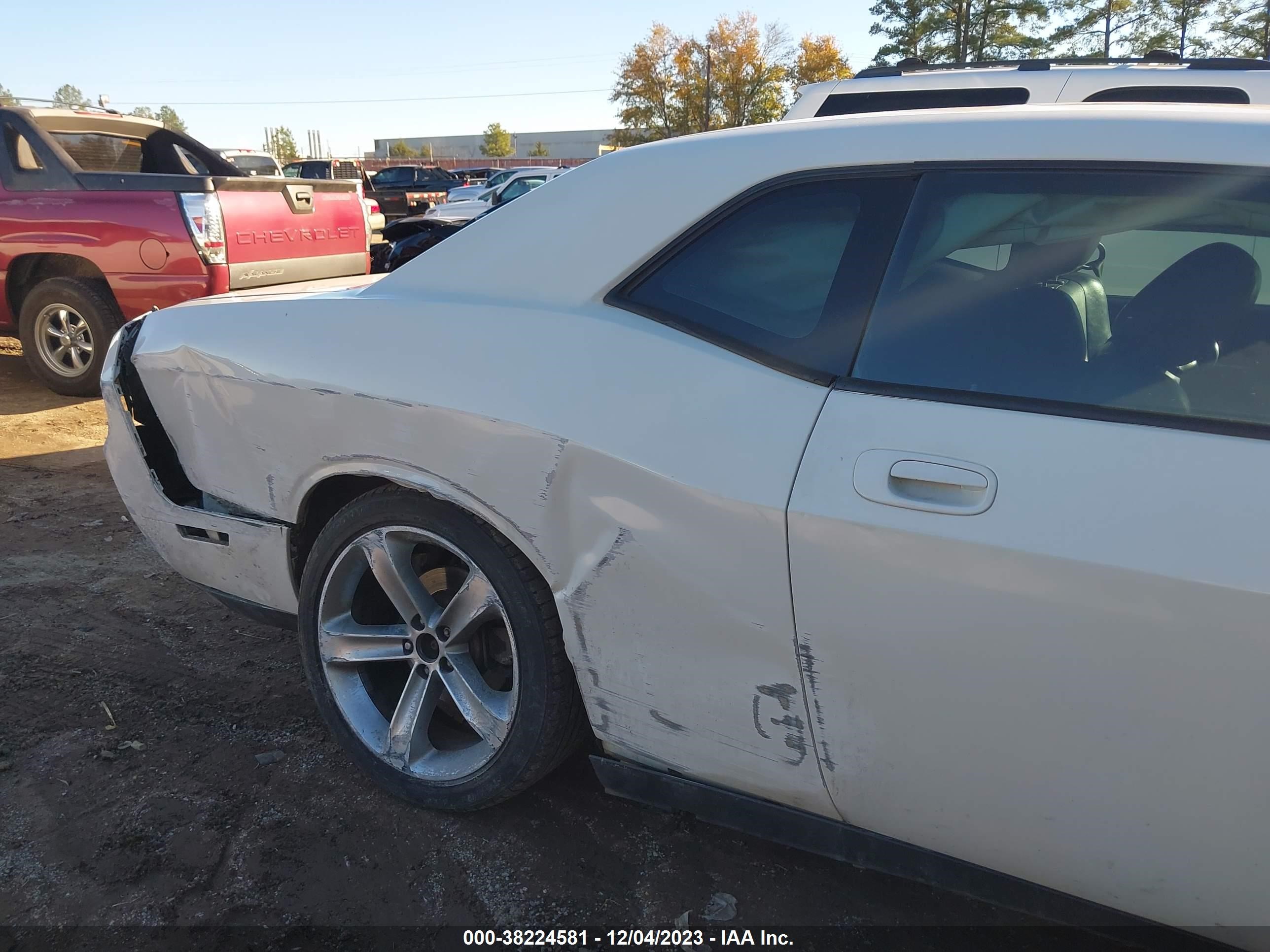 Photo 5 VIN: 2B3LJ54T59H511435 - DODGE CHALLENGER 