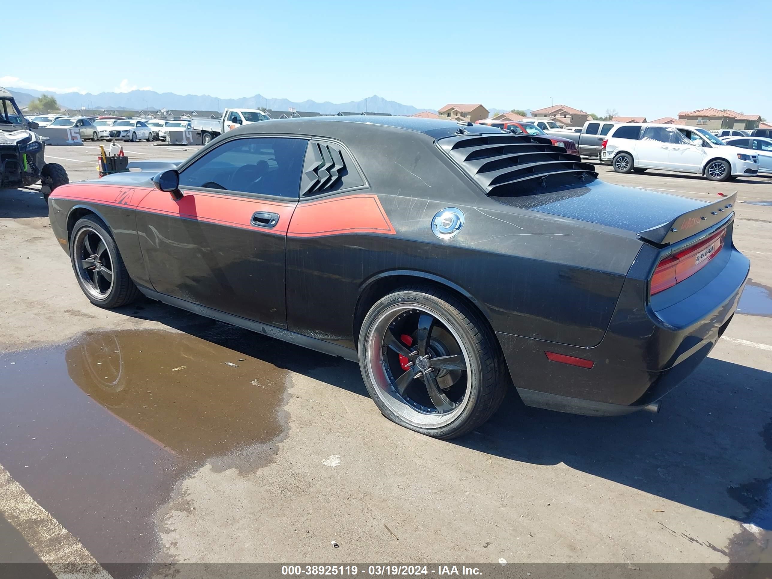 Photo 2 VIN: 2B3LJ54T69H572342 - DODGE CHALLENGER 